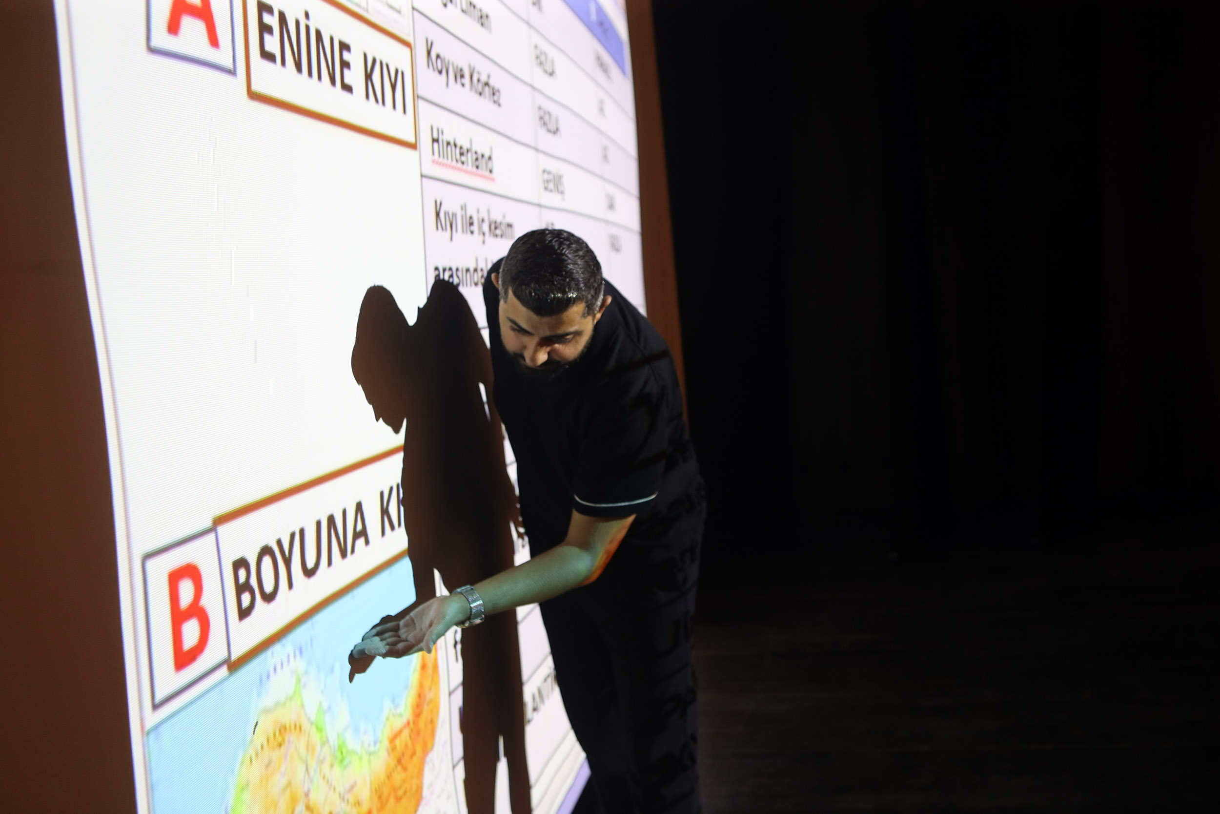 Büyükşehir’in KPSS adayları için destek programı AKM’de başladı