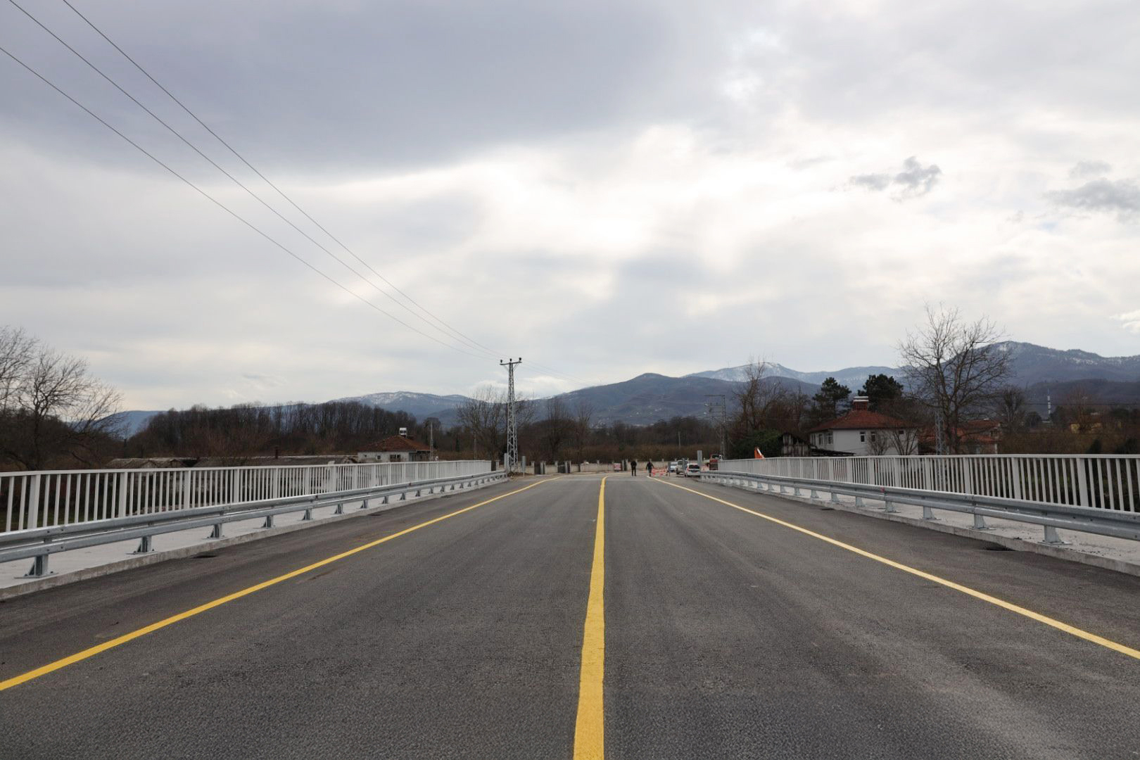 Karapürçek Mesudiye Köprüsü yenilenen yüzüyle hizmete başladı