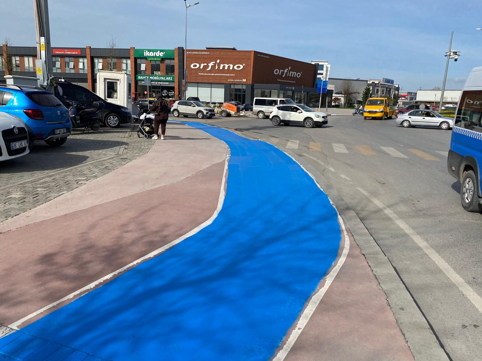 Büyükşehir’den Erenler’de bisiklet yollarına güvenli dokunuş