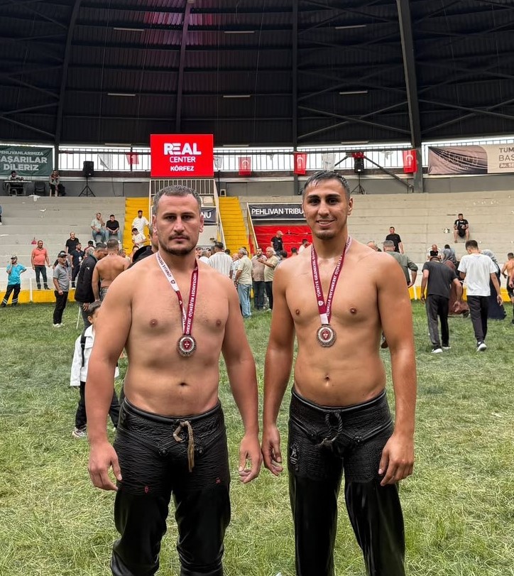 Büyükşehir sporcularından farklı branşlarda gururlandıran başarı