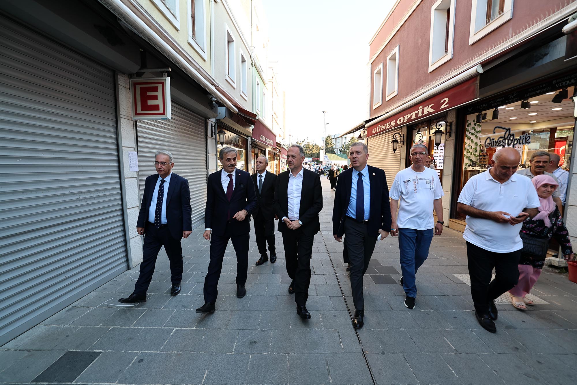 Tarihi Uzunçarşı’nın üzerinin kapanması ve 3. Etap için yeni gelişme: “Teknik çalışmalar hızla başlayacak”