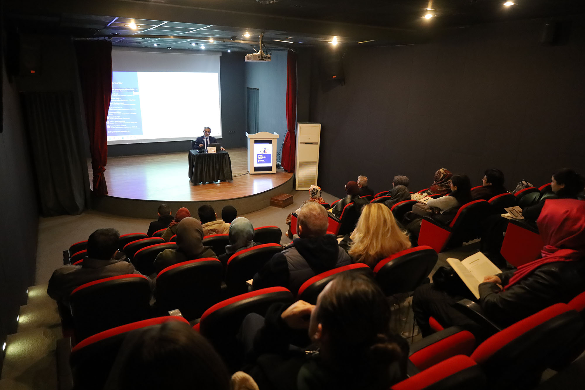 Evliya Çelebi’nin gözünden Sakarya: Prof. Dr. Hayati Develi OSM’de anlattı