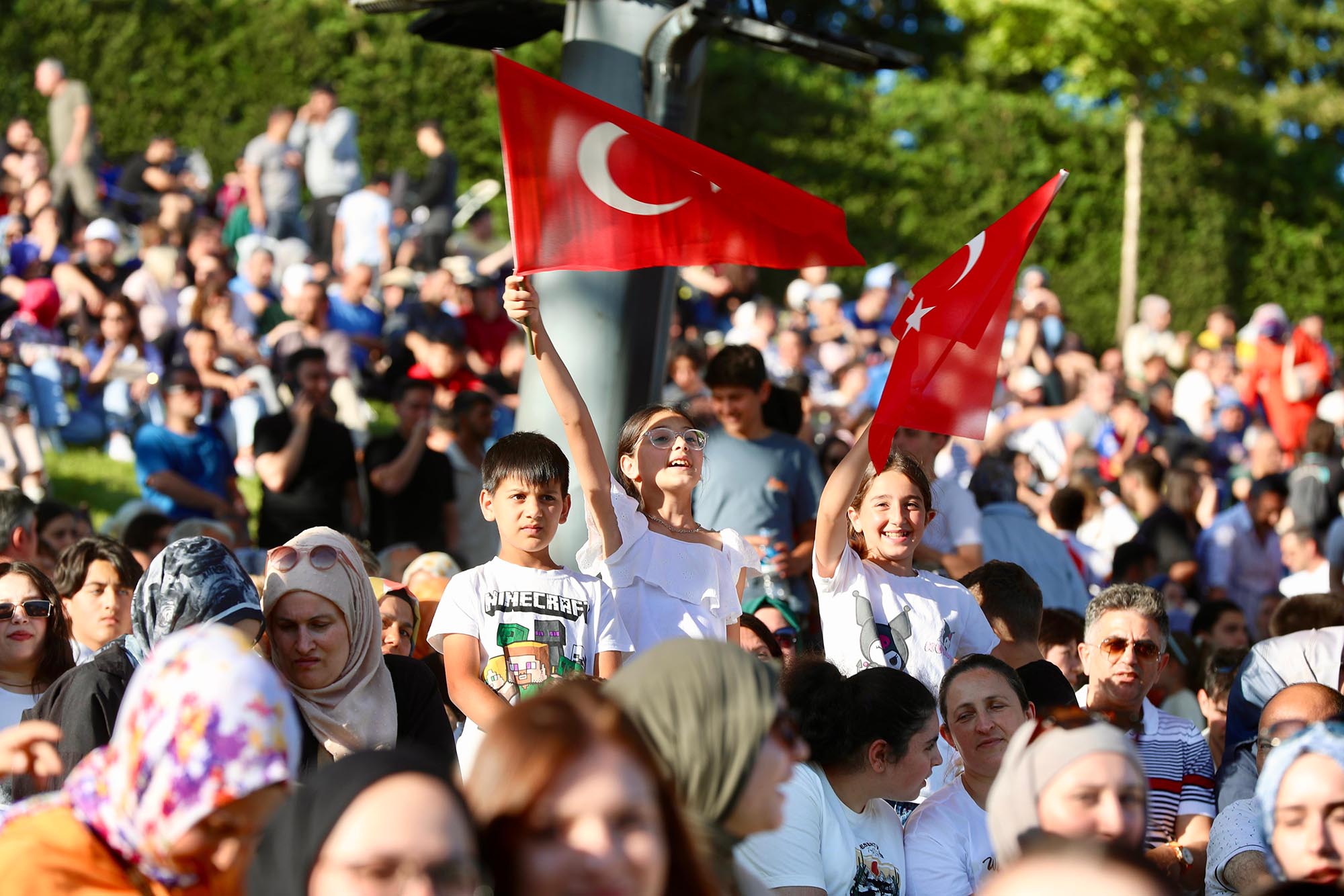 Nefesler tutuldu, binlerce kişi Sakarya’da dünya şampiyonası heyecanını yaşadı