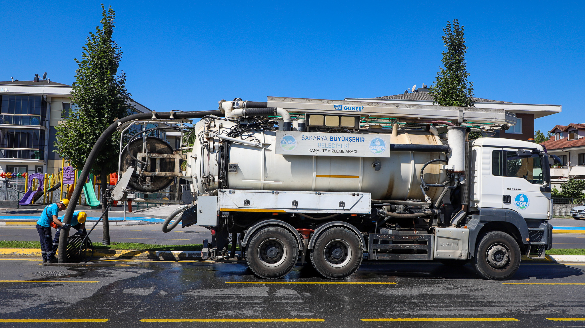 SASKİ kuvvetli yağış uyarılarına karşı altyapı temizliği için sahada