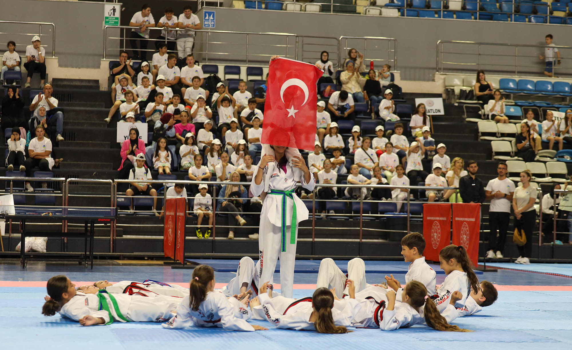 Binlerce çocuğun Yaz Spor Okulu heyecanı başladı