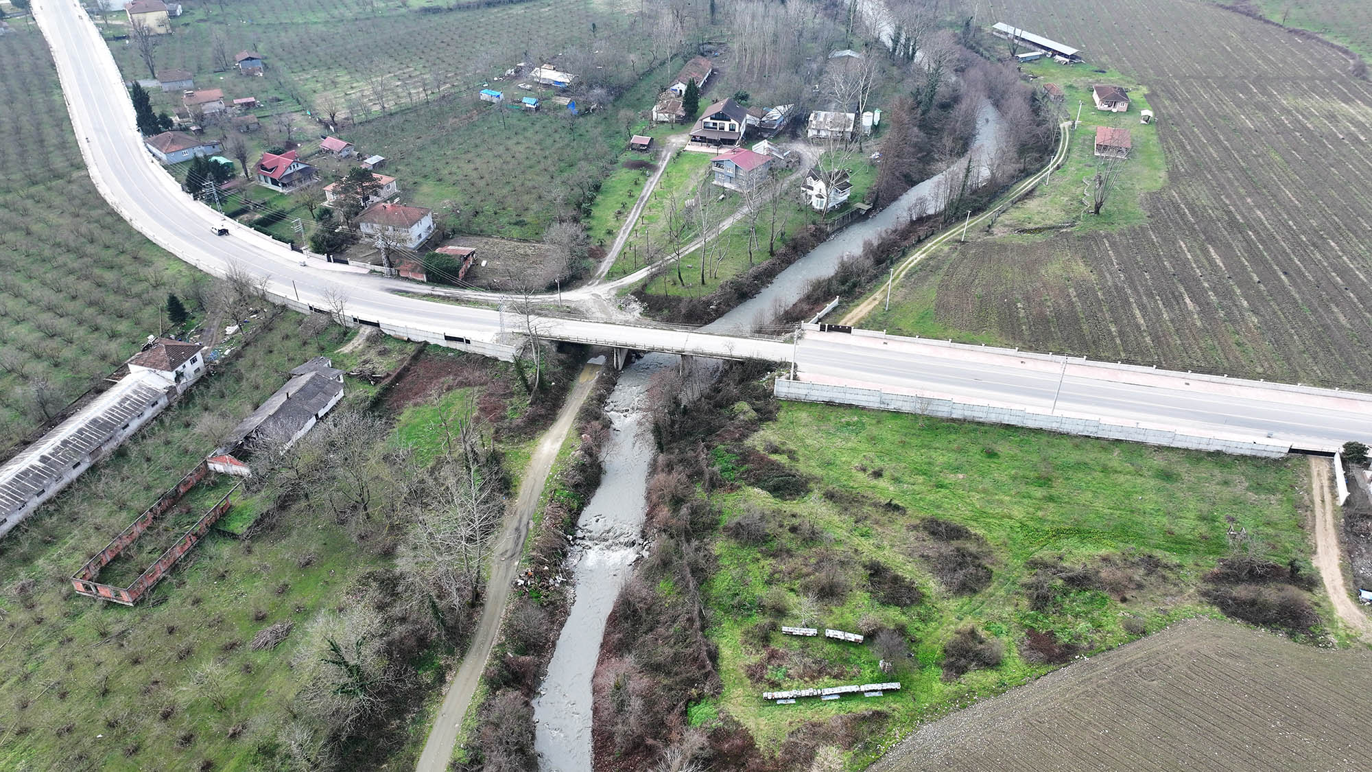 Başkan Alemdar açıkladı: Kanlıçay Deresi üzerine 44 metrelik köprü geliyor