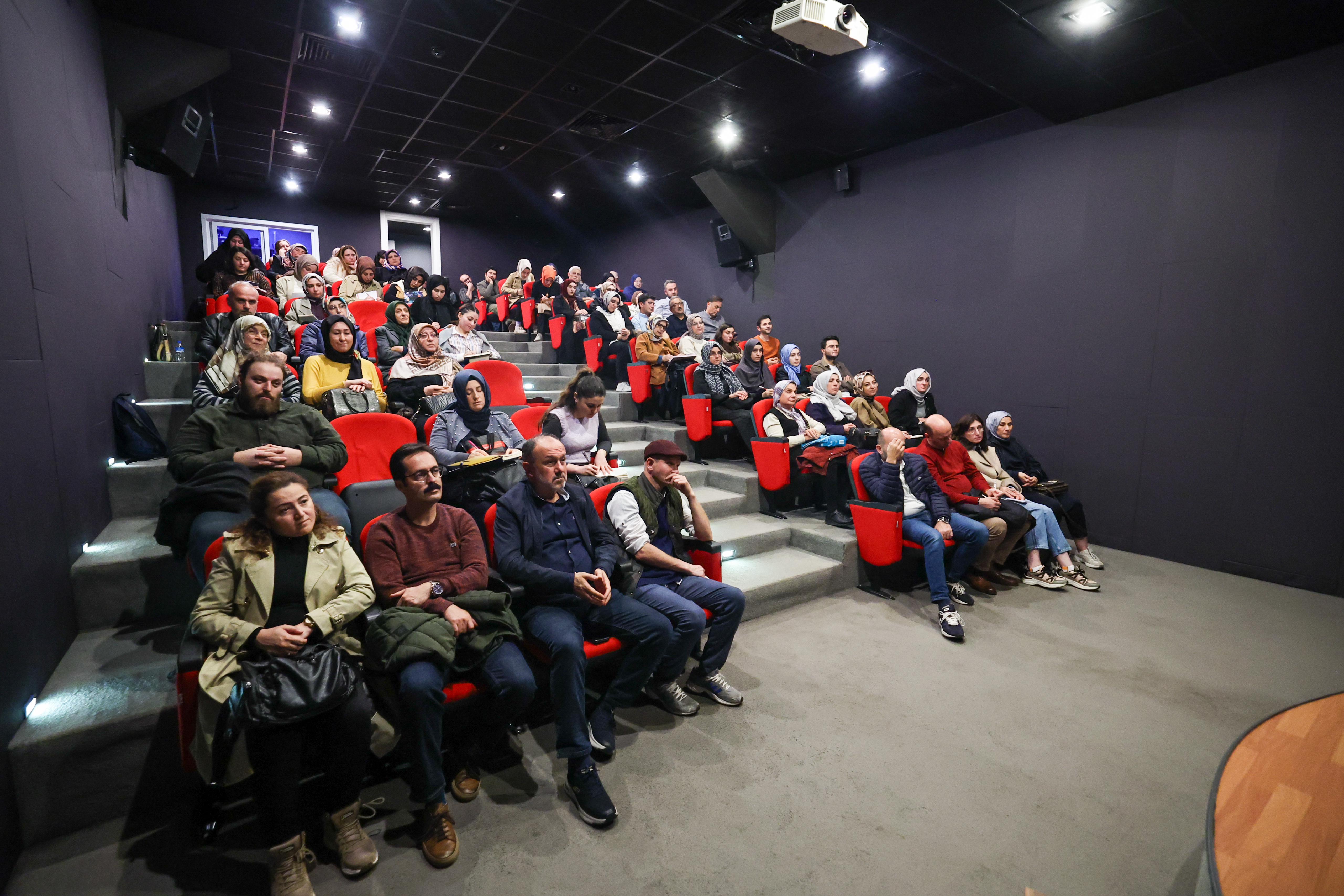Prof. Dr. Sezai Küçük Hz. Mevlana’yı ve insanı konuştu: “Her insan dünyanın merkezidir”