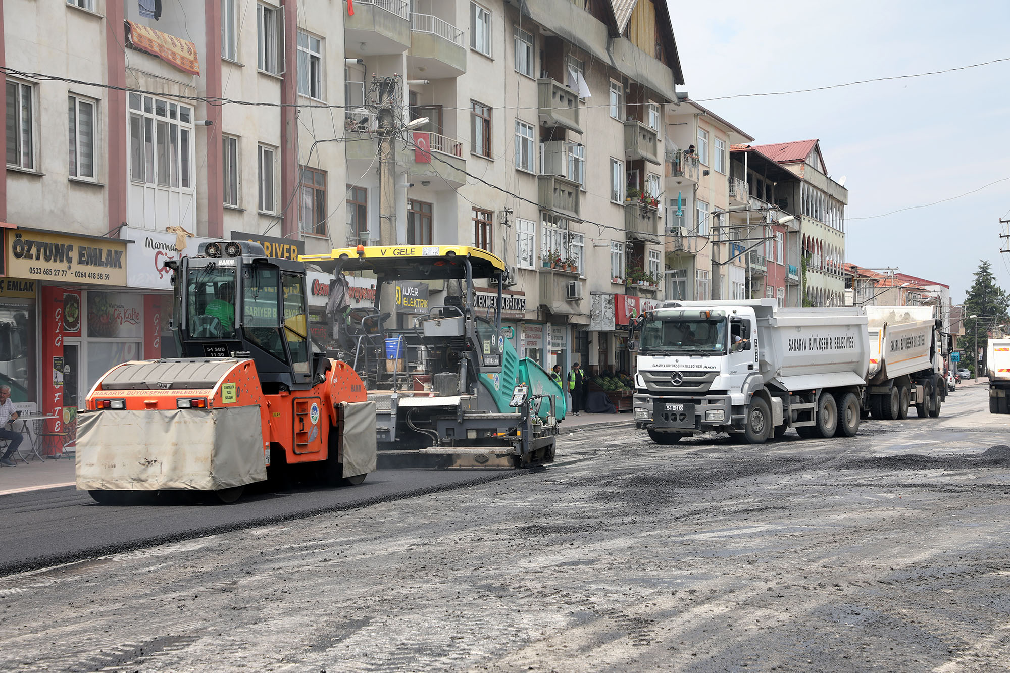 Akyazı’nın en stratejik güzergahı sil baştan yenileniyor