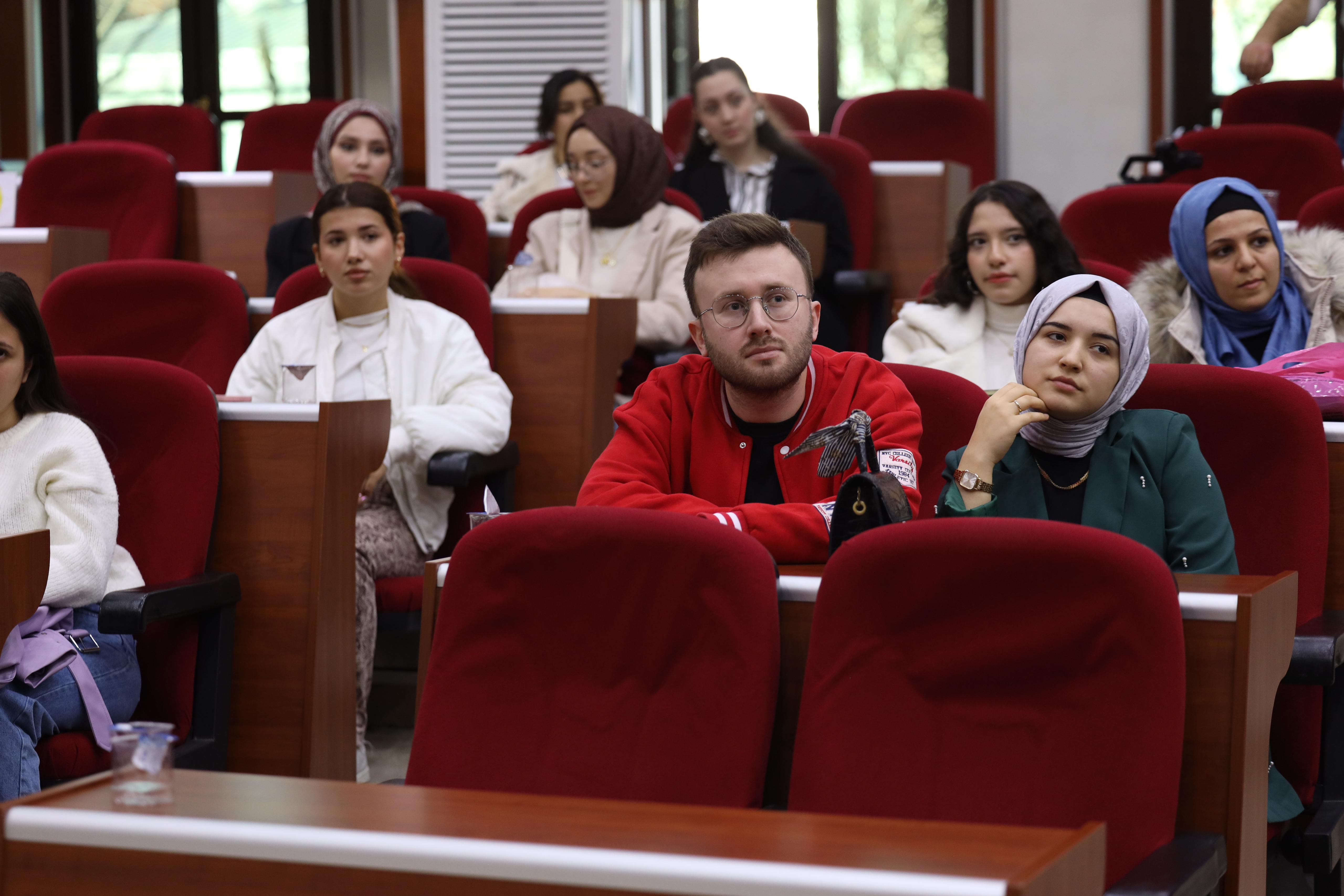“Hayal ve hedeflerinizin peşinden koşun”