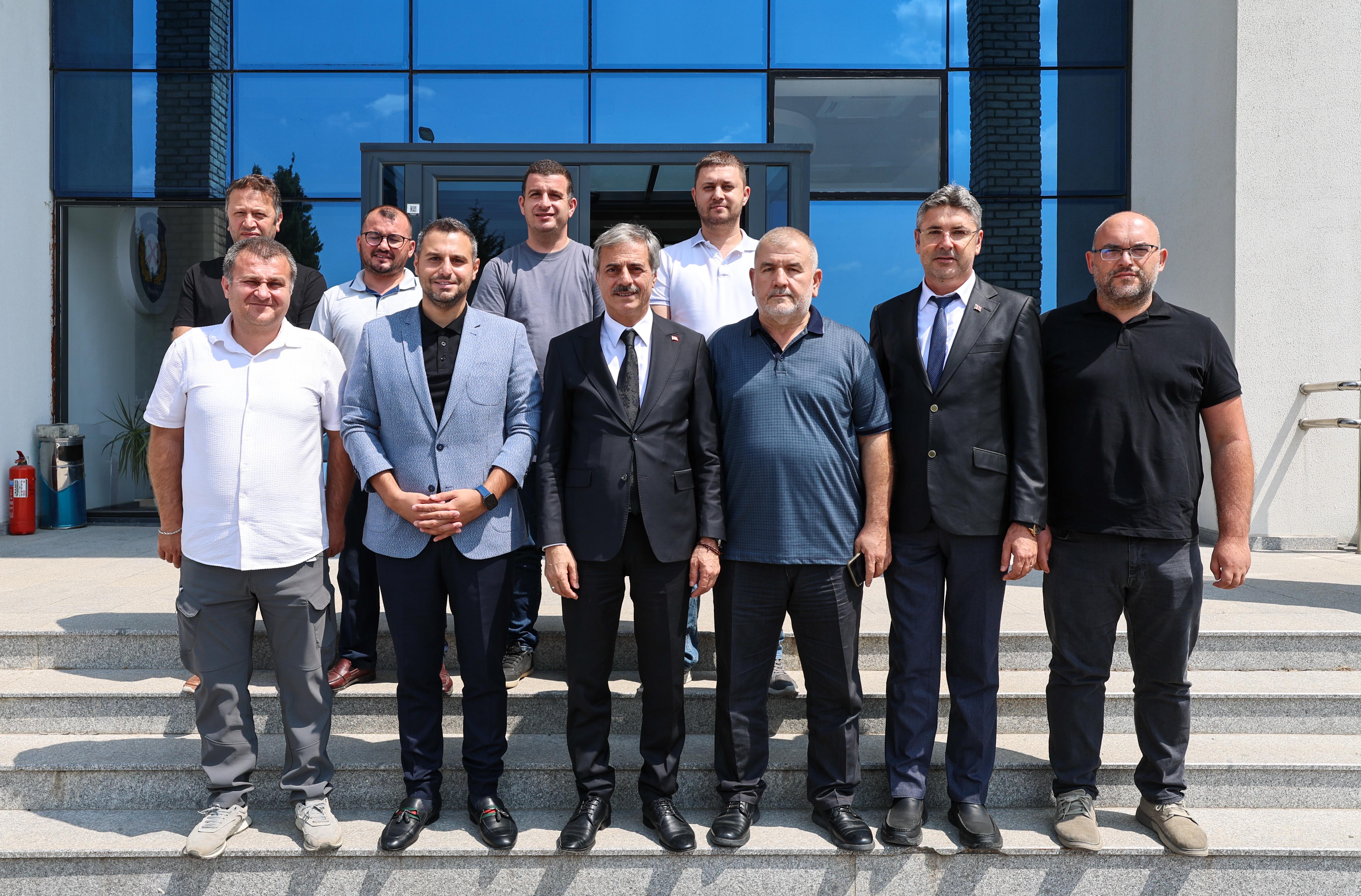 Başkan Alemdar: “Sakarya'yı 'yol medeniyettir' anlayışıyla karış karış işliyoruz”
