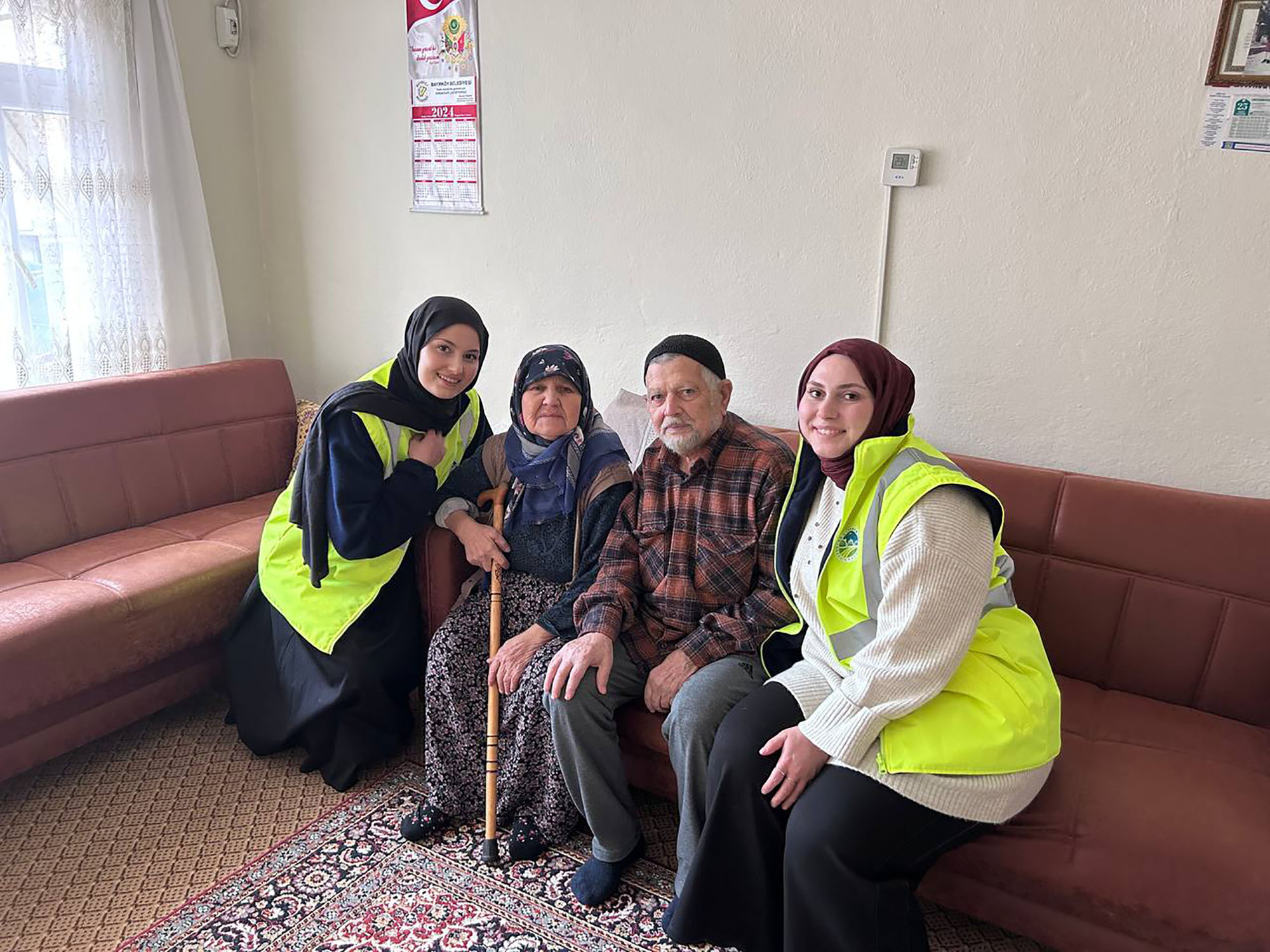 Büyükşehir özel gereksinimli bireyleri ve ailelerini Regaip Kandili’nde ziyaret etti