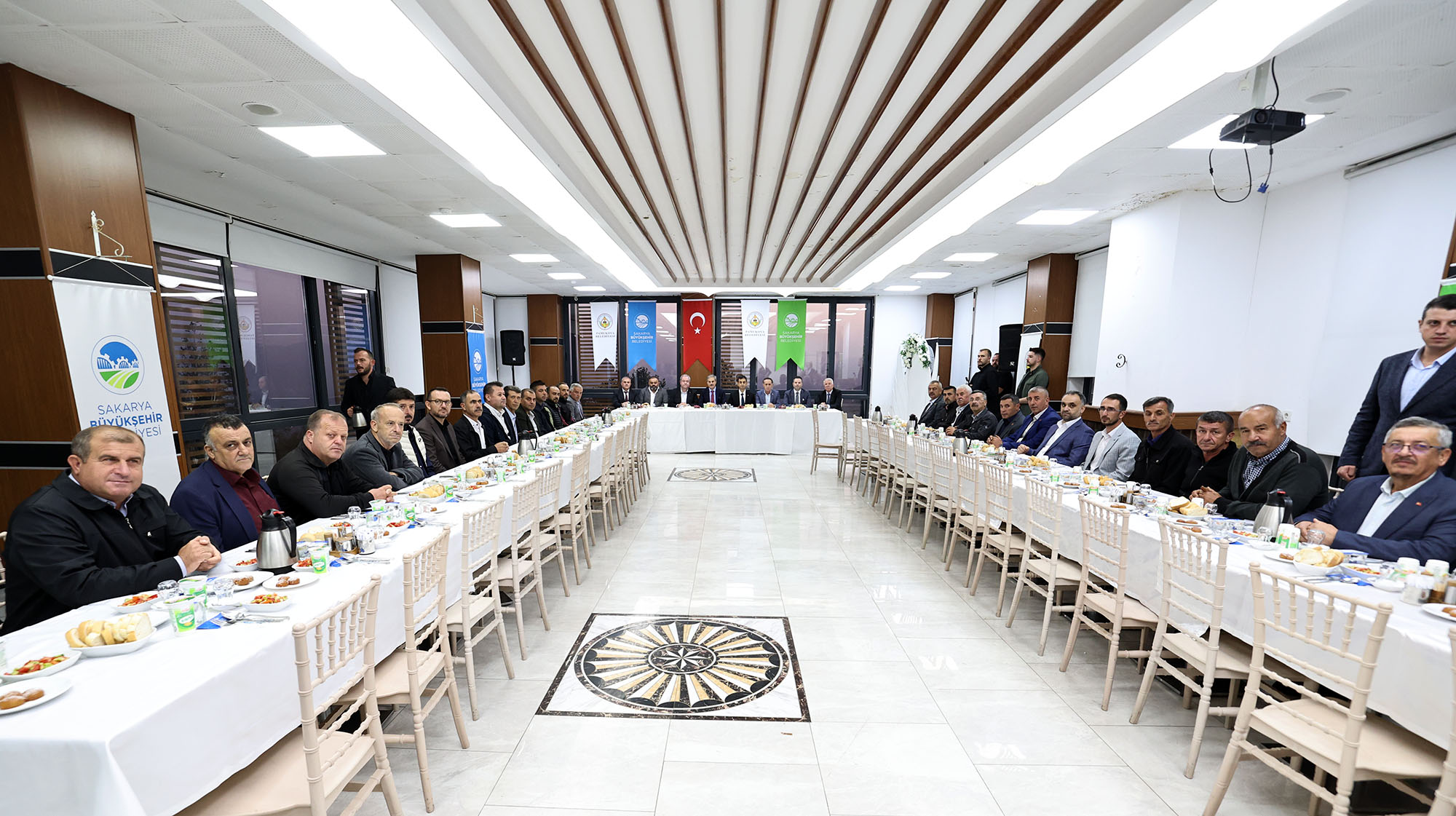 “Pamukova’nın yeni meydanı için hazırlık yapıyoruz”