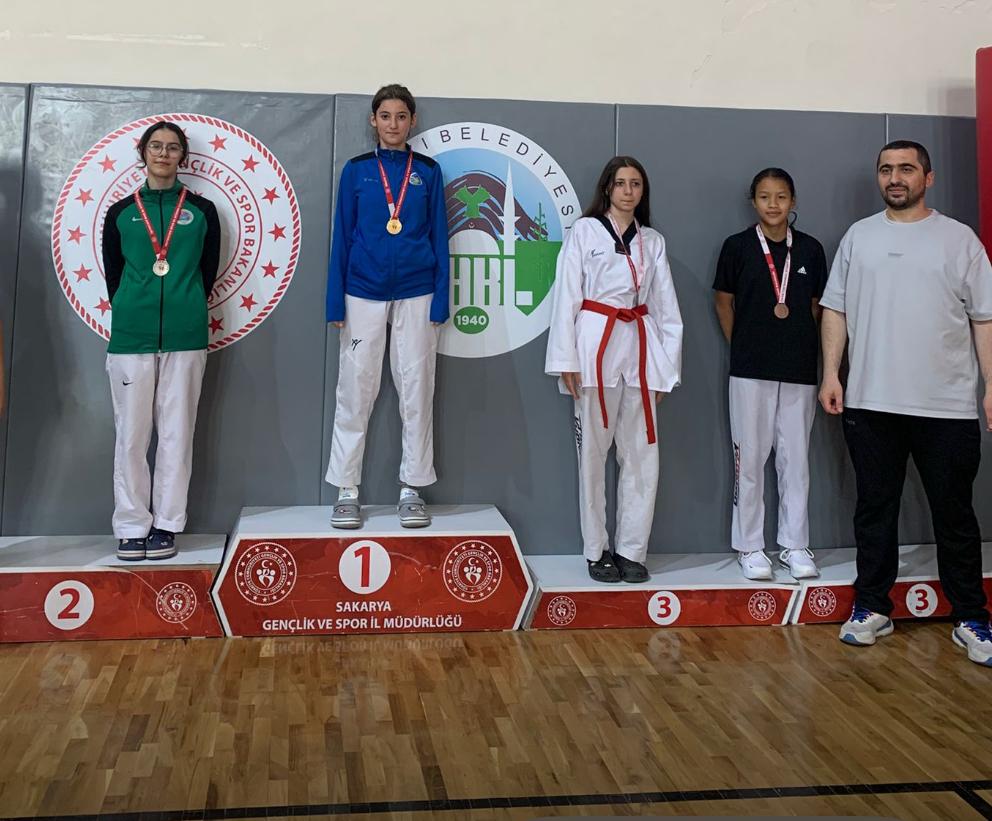 Büyükşehir’in altyapı sporcularından 82 madalya