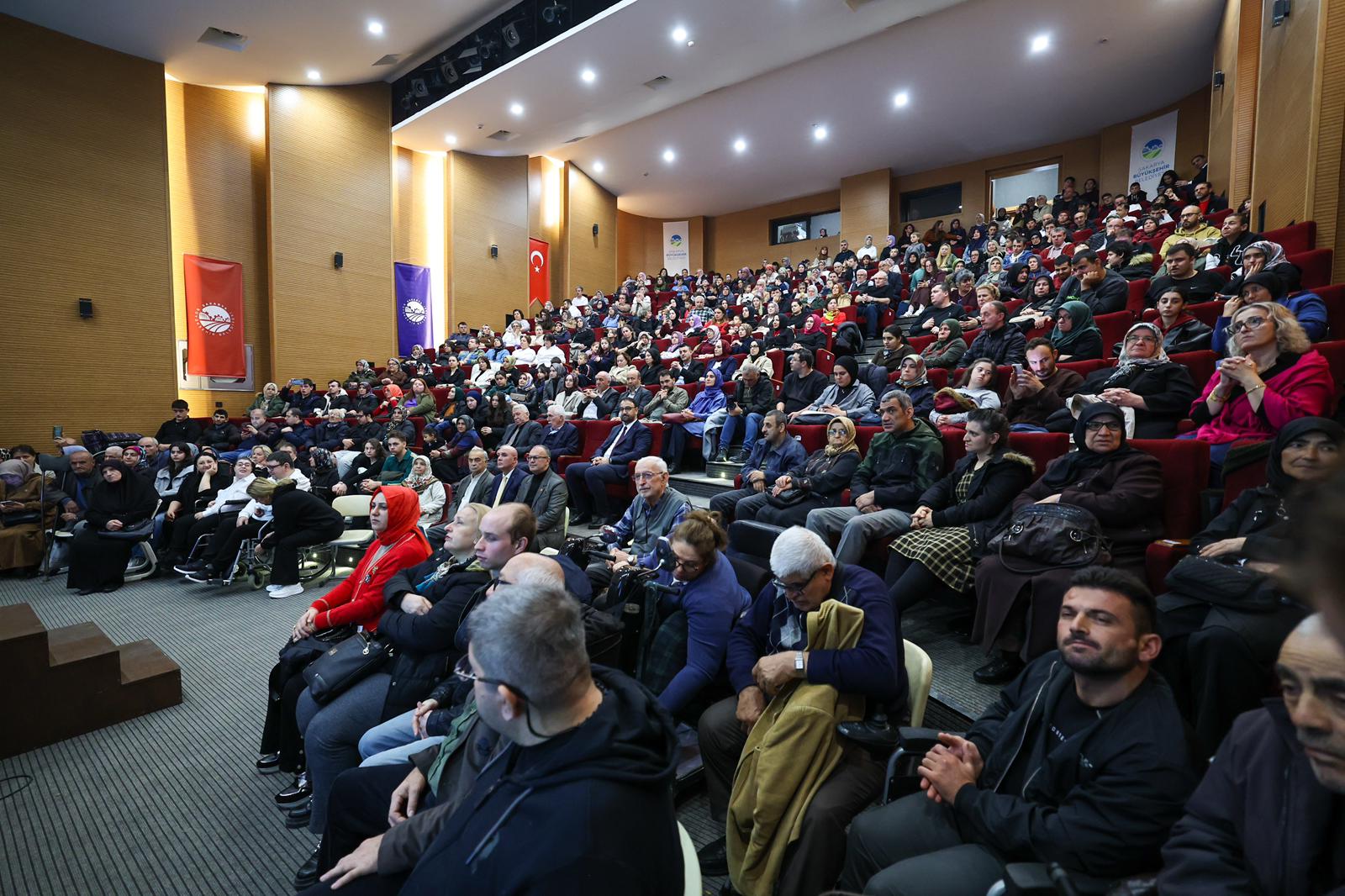 “Bugün sevgi ve dayanışmayı hatırlama, engelleri birlikte aşma günüdür”