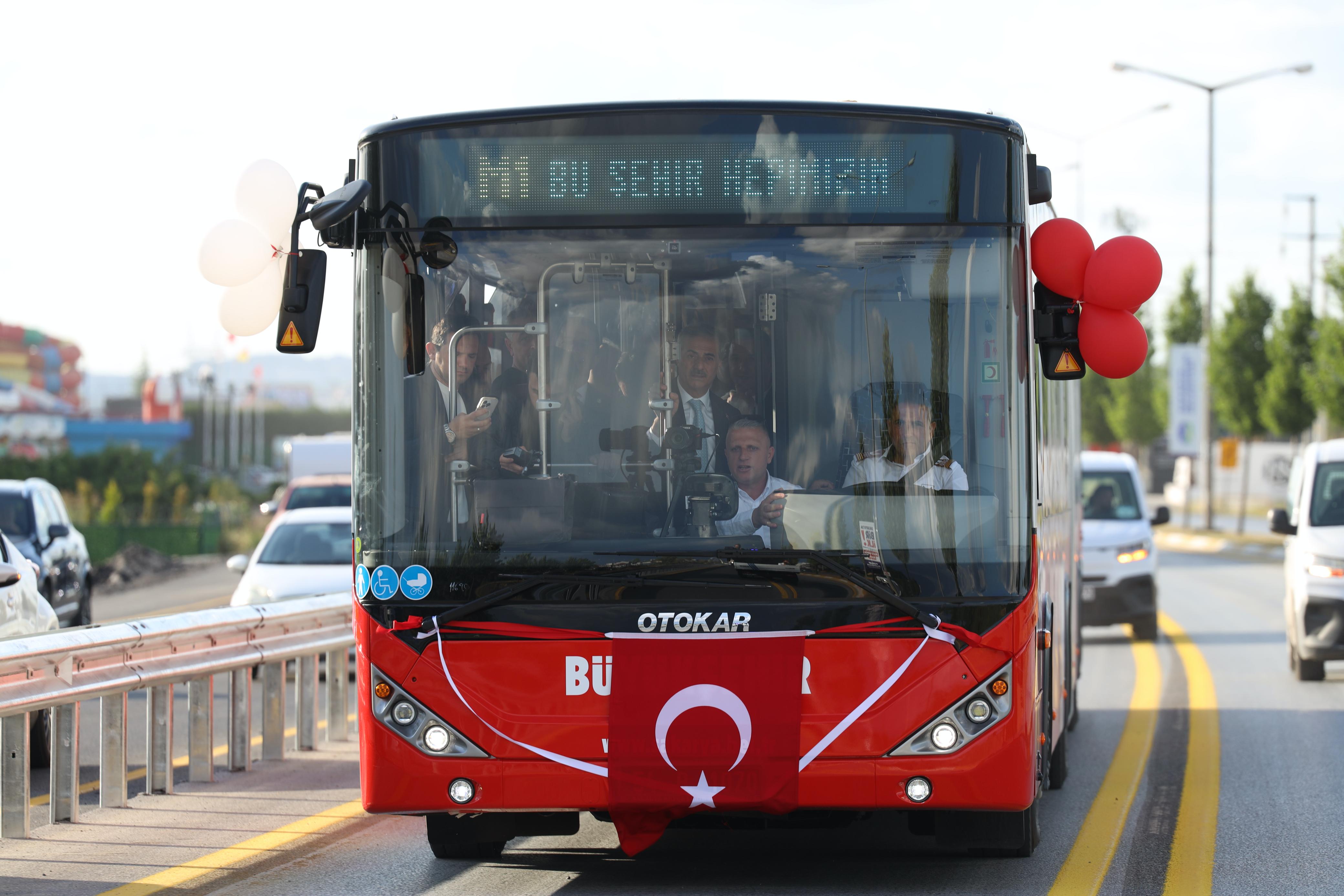 Metrobüsler Yusuf Alemdar’ın söz verdiği tarihte Sakarya yollarında