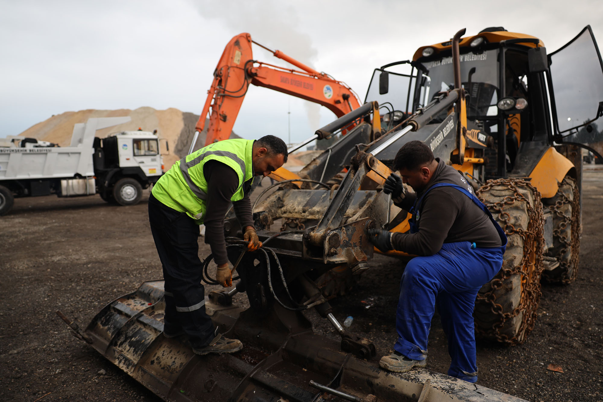 Büyükşehir yüksek kesimlerde kar yağışına karşı teyakkuza geçti
