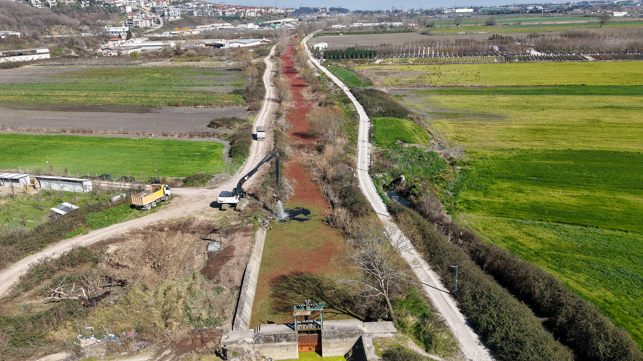 Çark Deresi’nin 5 kilometrelik güzergâhı titizlikle temizleniyor