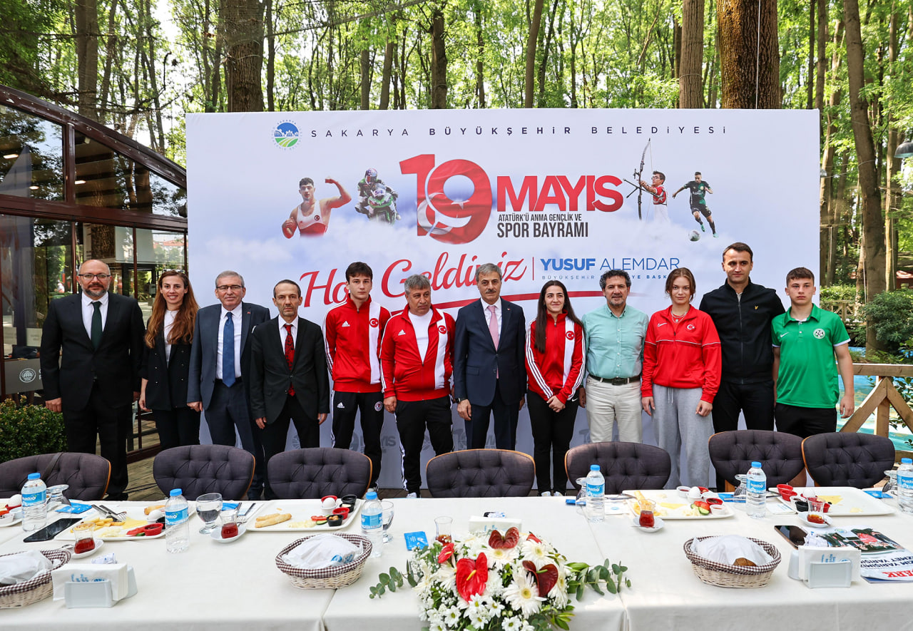 “Sakarya’ya sporcu yetiştiren kimliğini yeniden kazandıracağız”