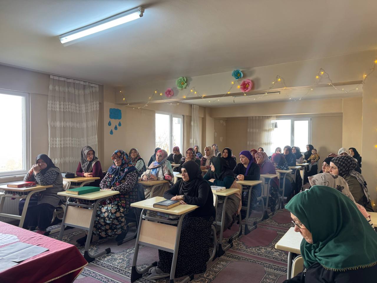 Büyükşehir’in uzmanları kırsalda “Kadın Kadına” projesi için sahaya indi