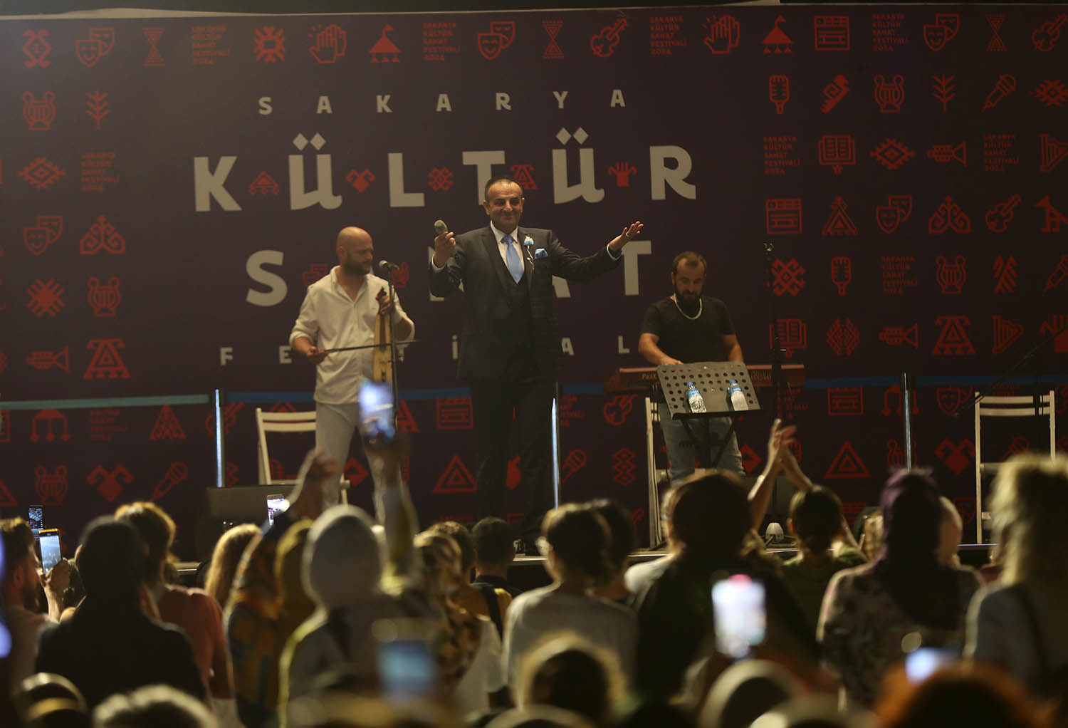 Millet Bahçesi’nde Kafkas ve Karadeniz akşamı