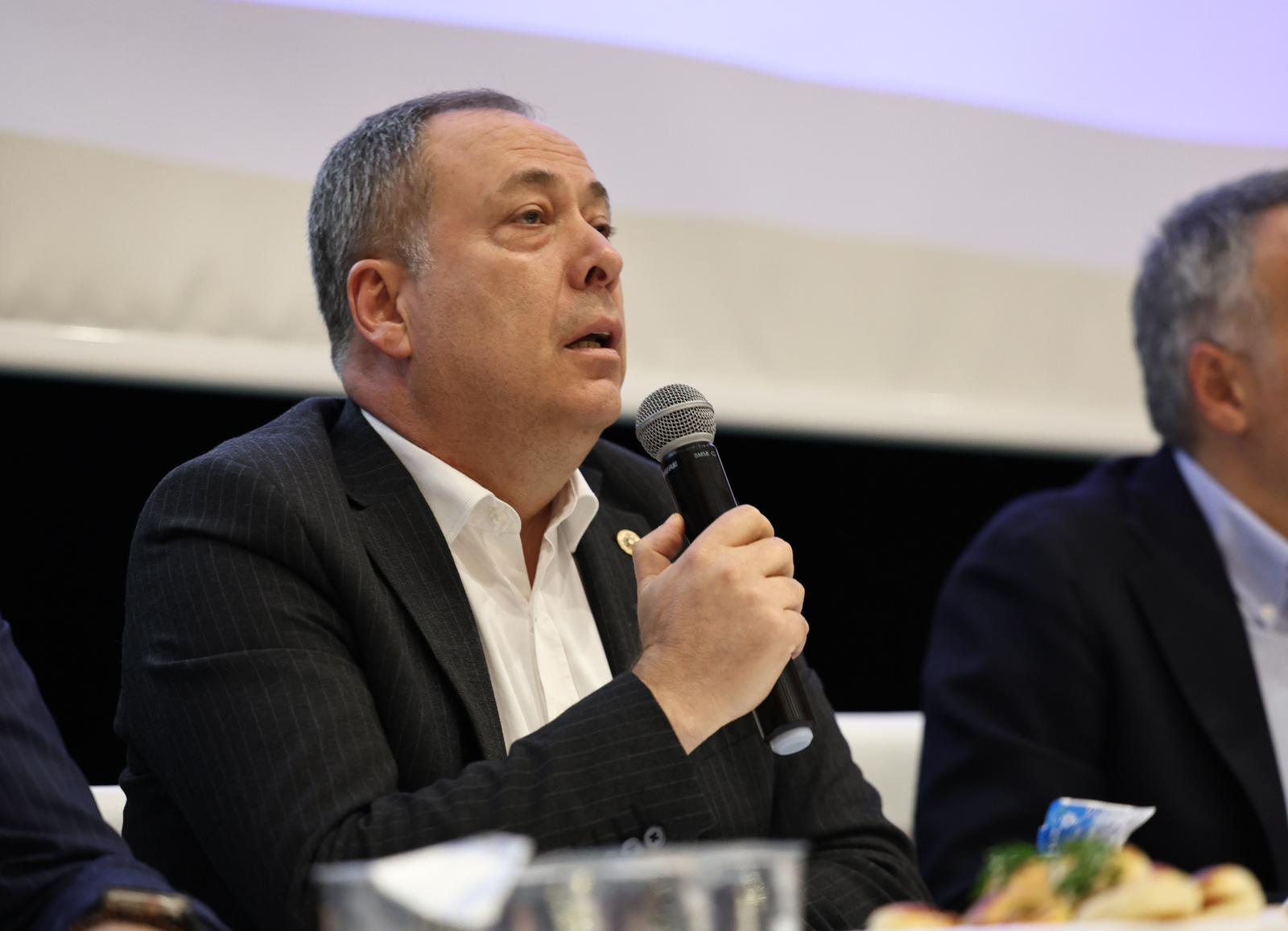 “Her anımızı şehrimizin geleceği ve insanımıza hizmet gündemiyle yaşıyoruz”