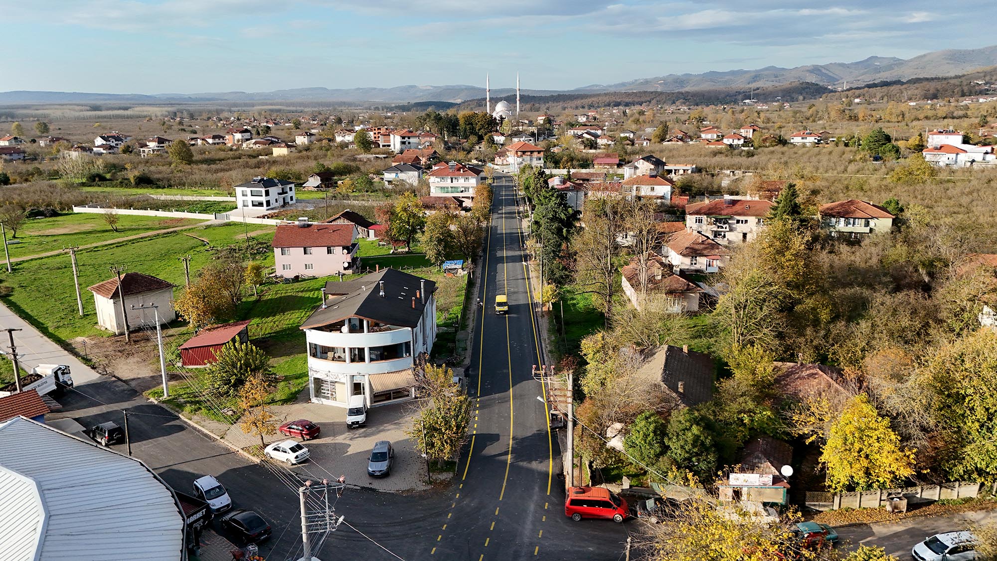 Büyükşehir Hendek’te 20 kilometrelik asfalt çalışmasını tamamladı