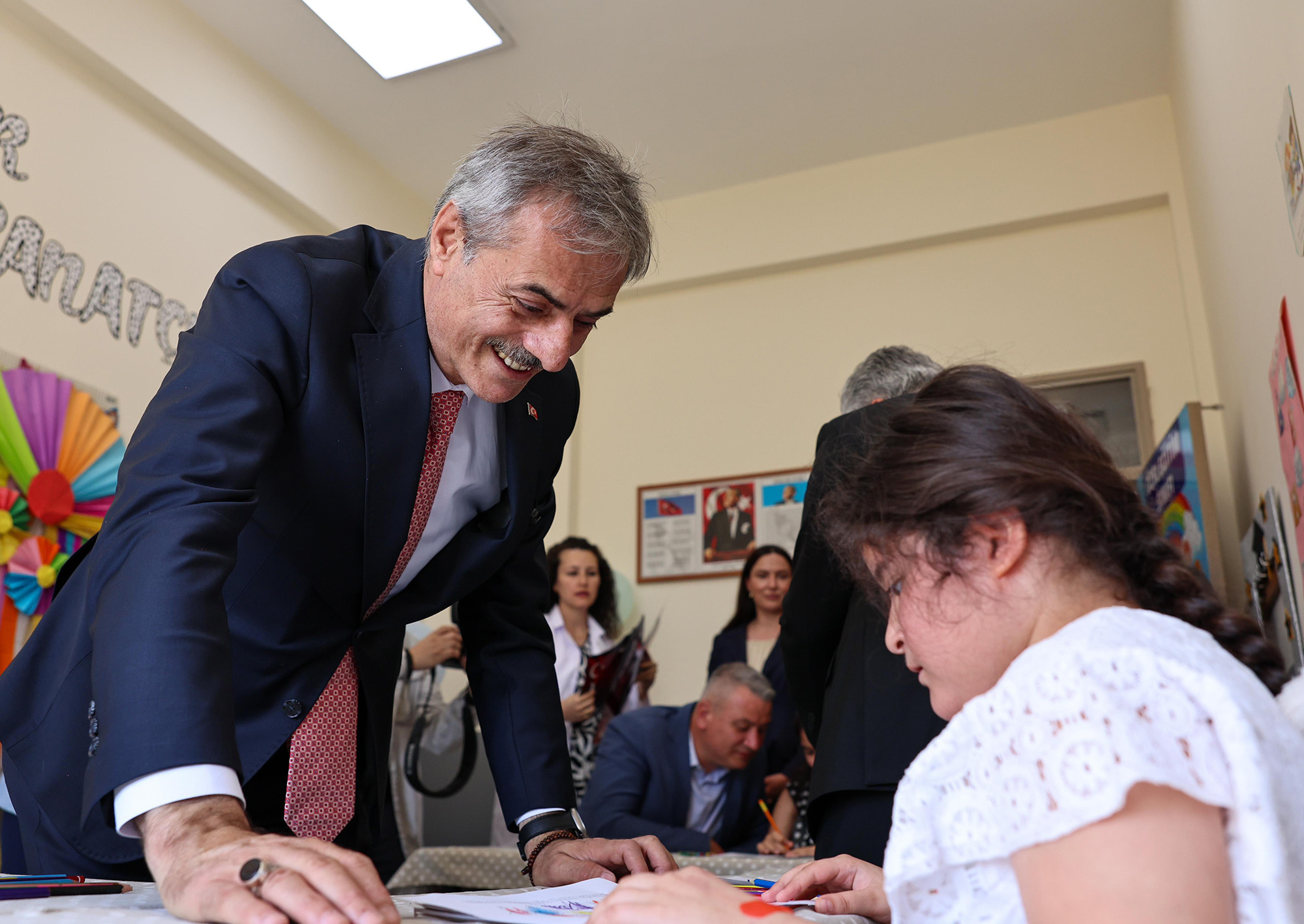 Yusuf Alemdar, çocukların heyecanına ortak oldu: “Siz bu şehrin ve geleceğin parlayan yıldızları olacaksınız”