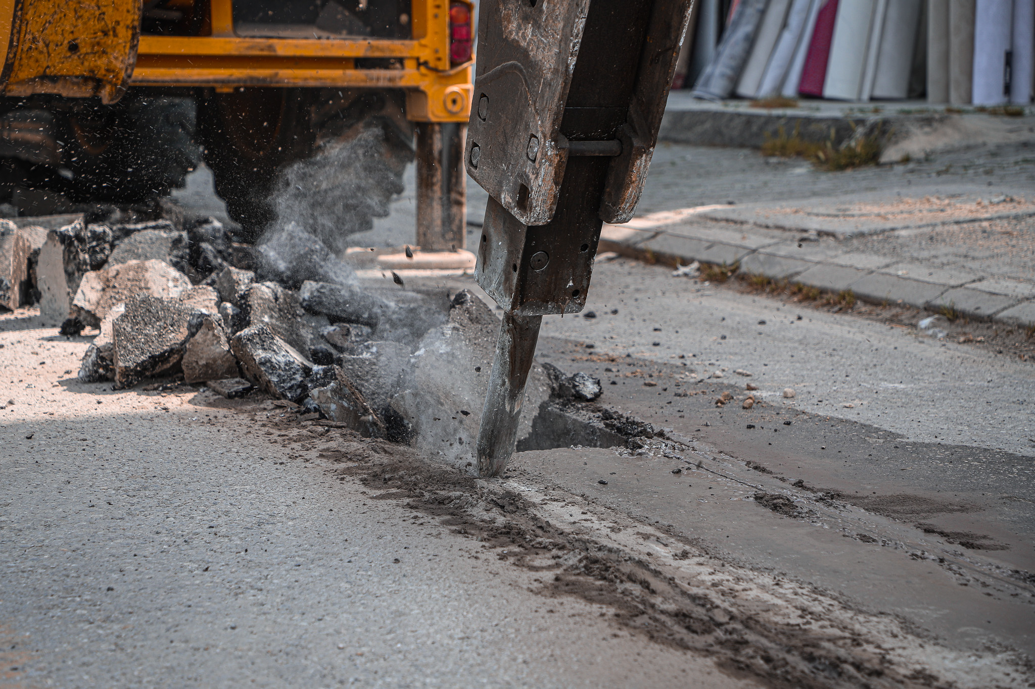 Arifiye Atatürk Caddesi sağlam altyapıyla buluşuyor