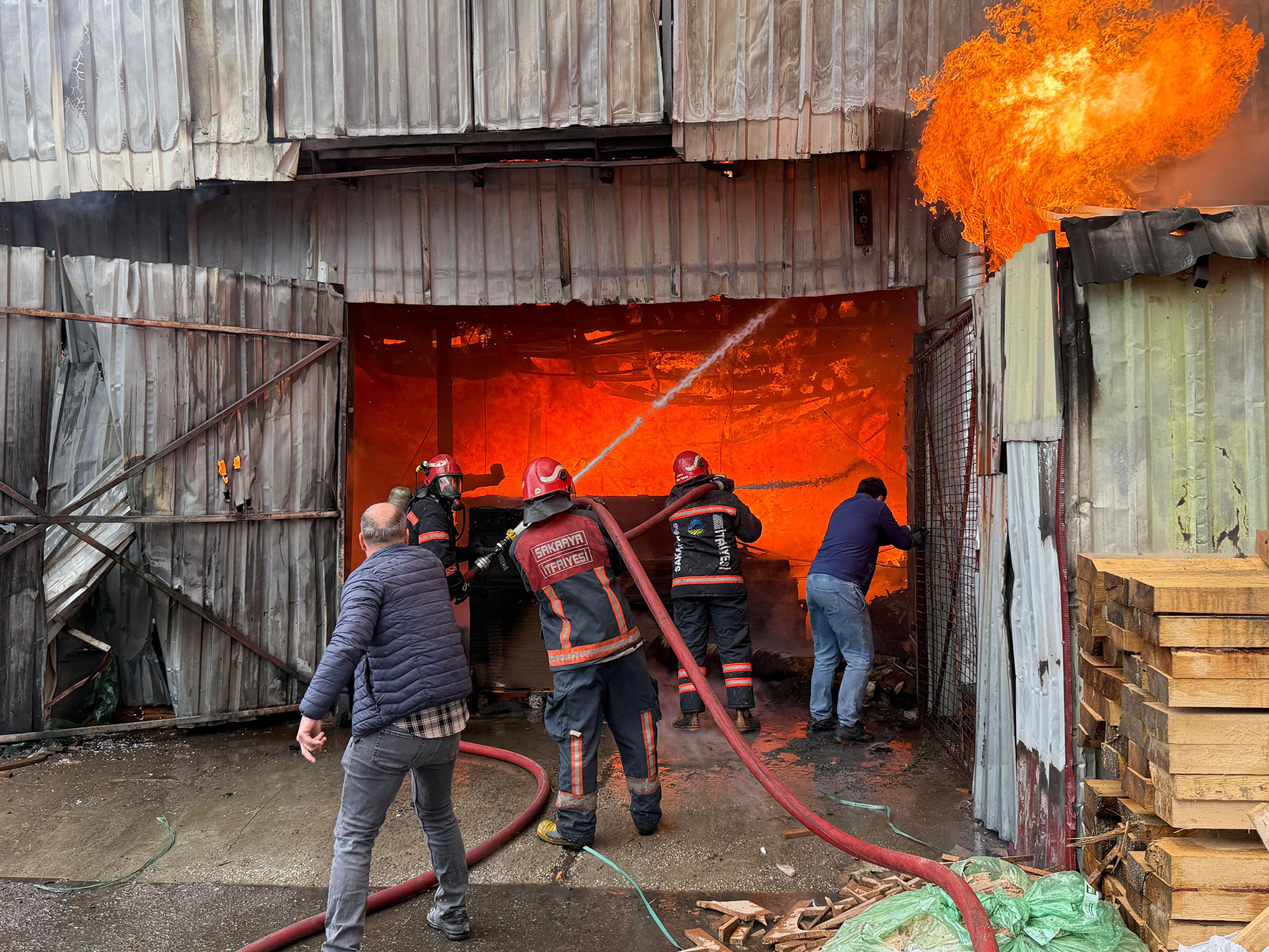 Büyükşehir yangınla ilgili son gelişmeyi duyurdu