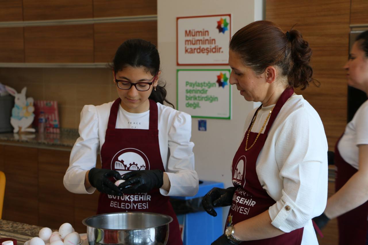 Anneleri ve çocuklar çölyak için farkındalık mesajını ‘glutensiz kreple’ verdi
