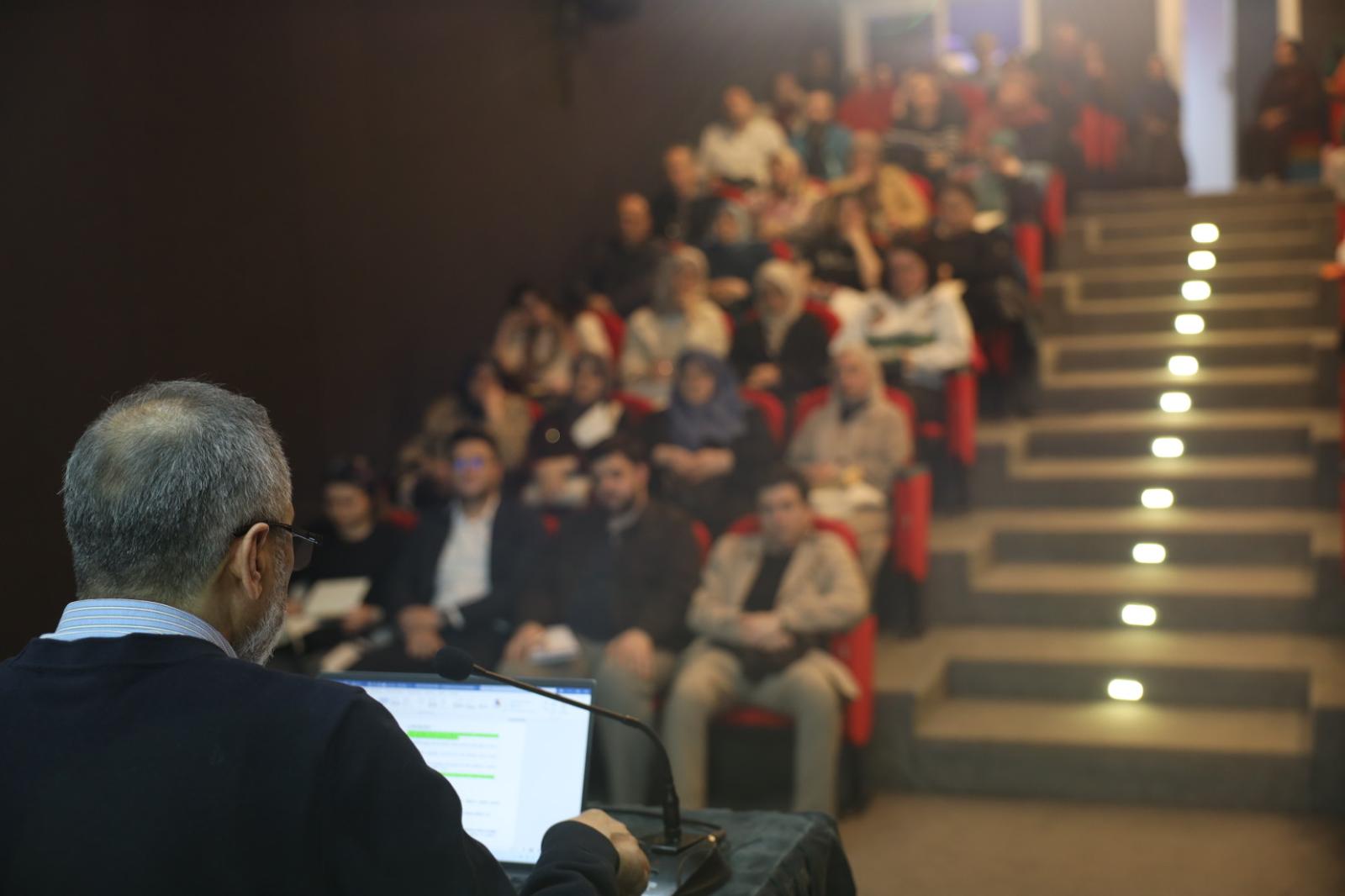 Akademi’de ilk ders Mesnevi: “Kendini bilmenin rehberi”