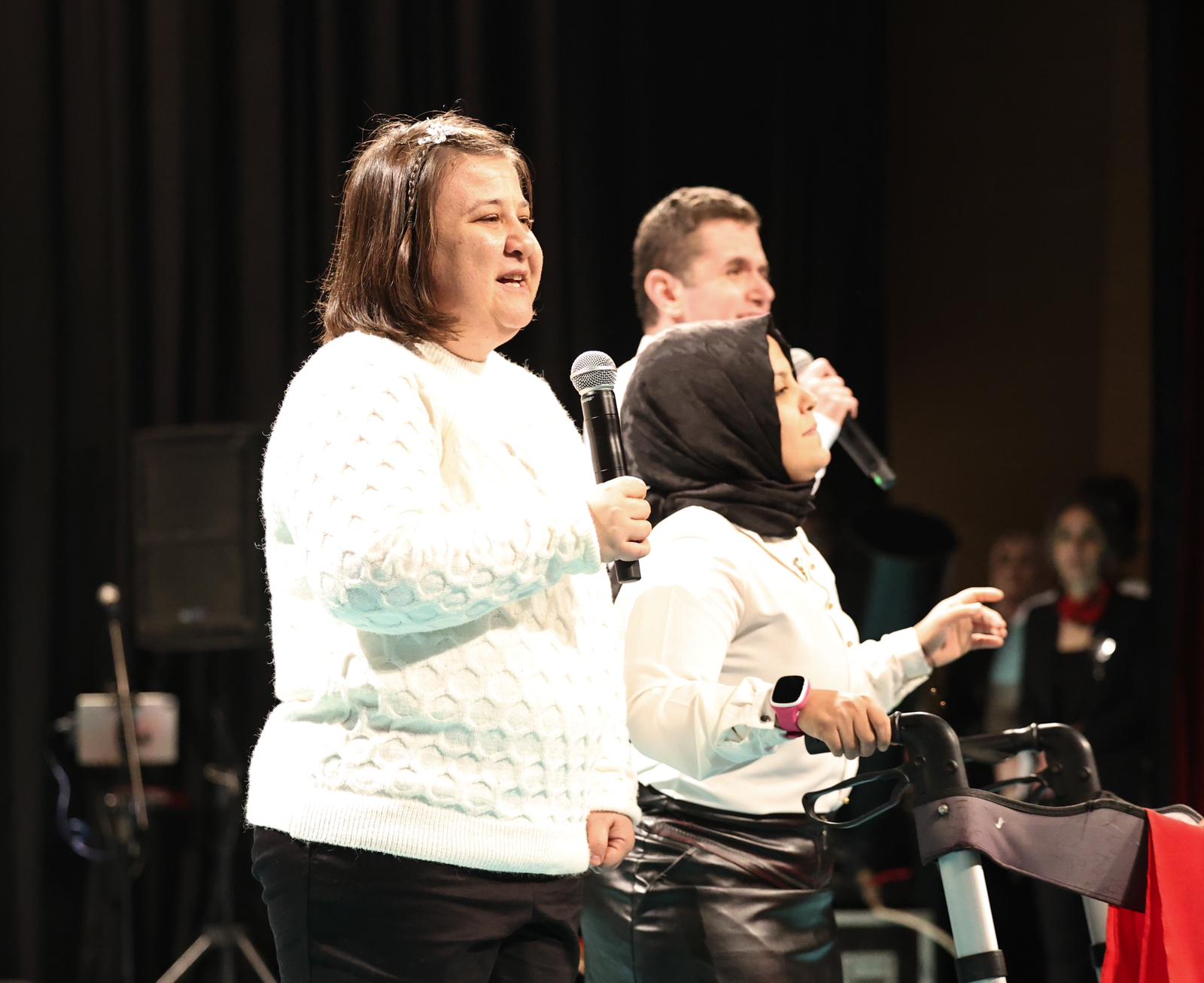 “Bugün sevgi ve dayanışmayı hatırlama, engelleri birlikte aşma günüdür”