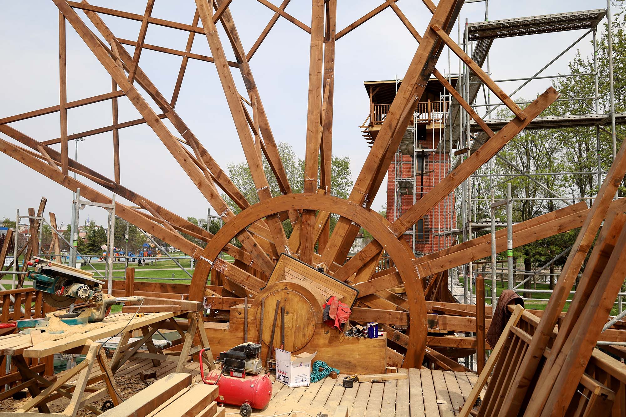 Şehrin kültürel simgesi Tarihi Çark’ta titiz çalışma devam ediyor