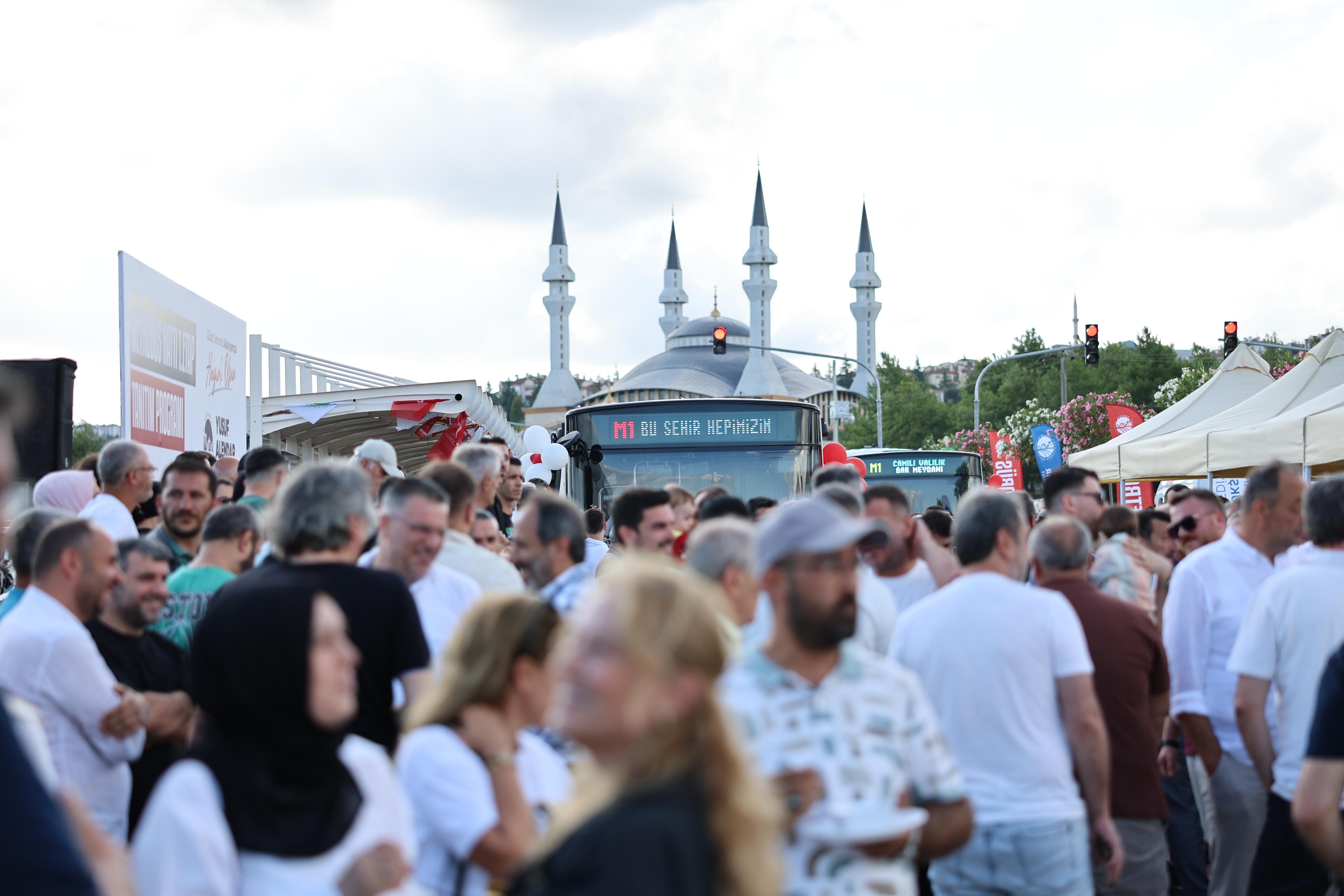 Metrobüsler Yusuf Alemdar’ın söz verdiği tarihte Sakarya yollarında