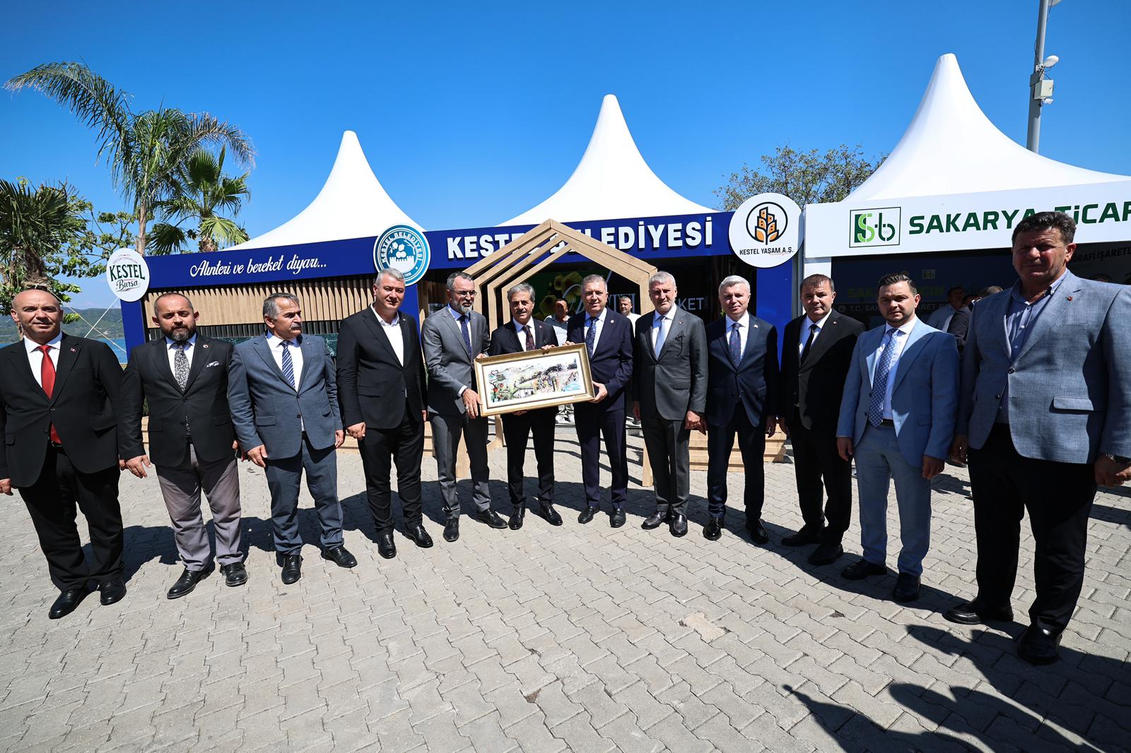 8. Uluslararası Peyzaj, Süs Bitkileri, Bahçe Sanatları ve Ekipmanları Fuarı kapılarını açtı