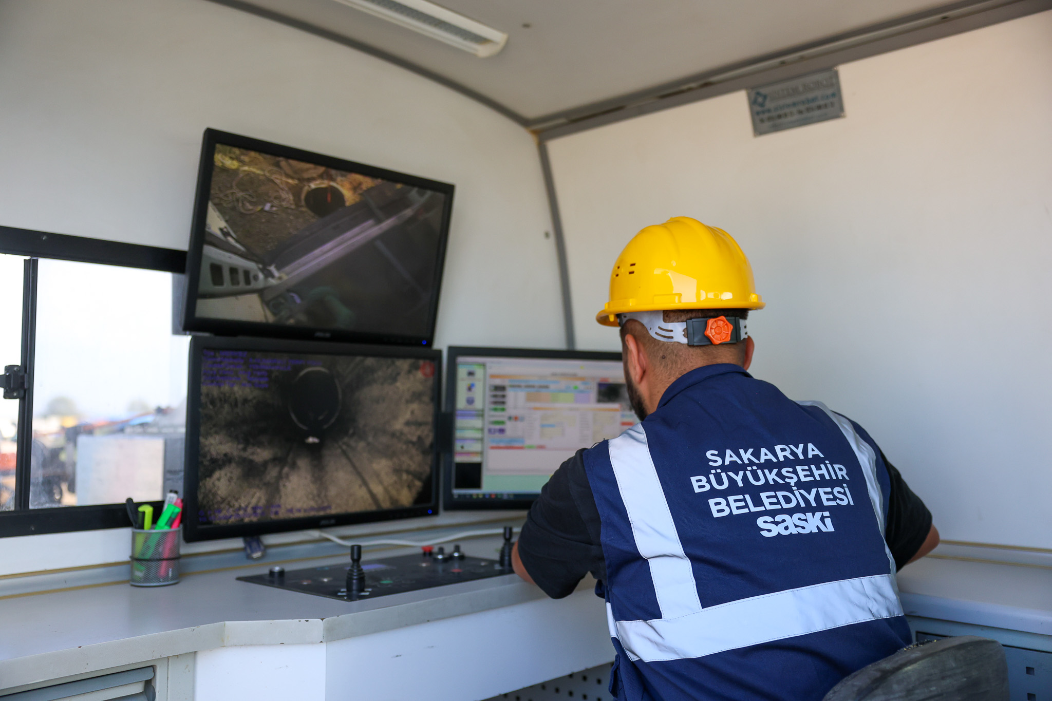 Altyapı hatlarının temizliğine teknolojik dokunuş: Robotlar kanalizasyon hattında