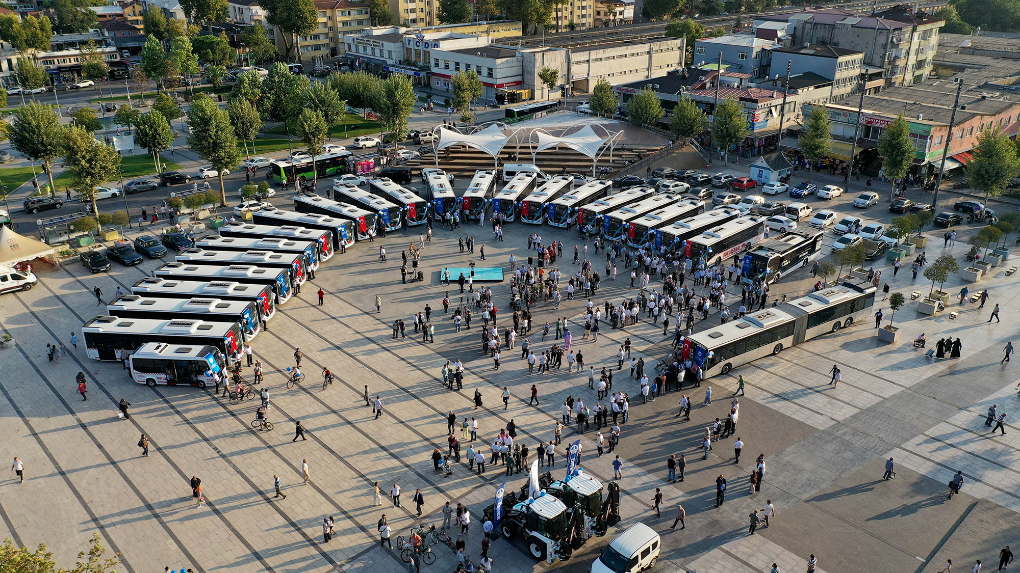 23 otobüsle şehir ulaşımında yeni bir milat: “Sakarya’mıza hayırlı olsun”