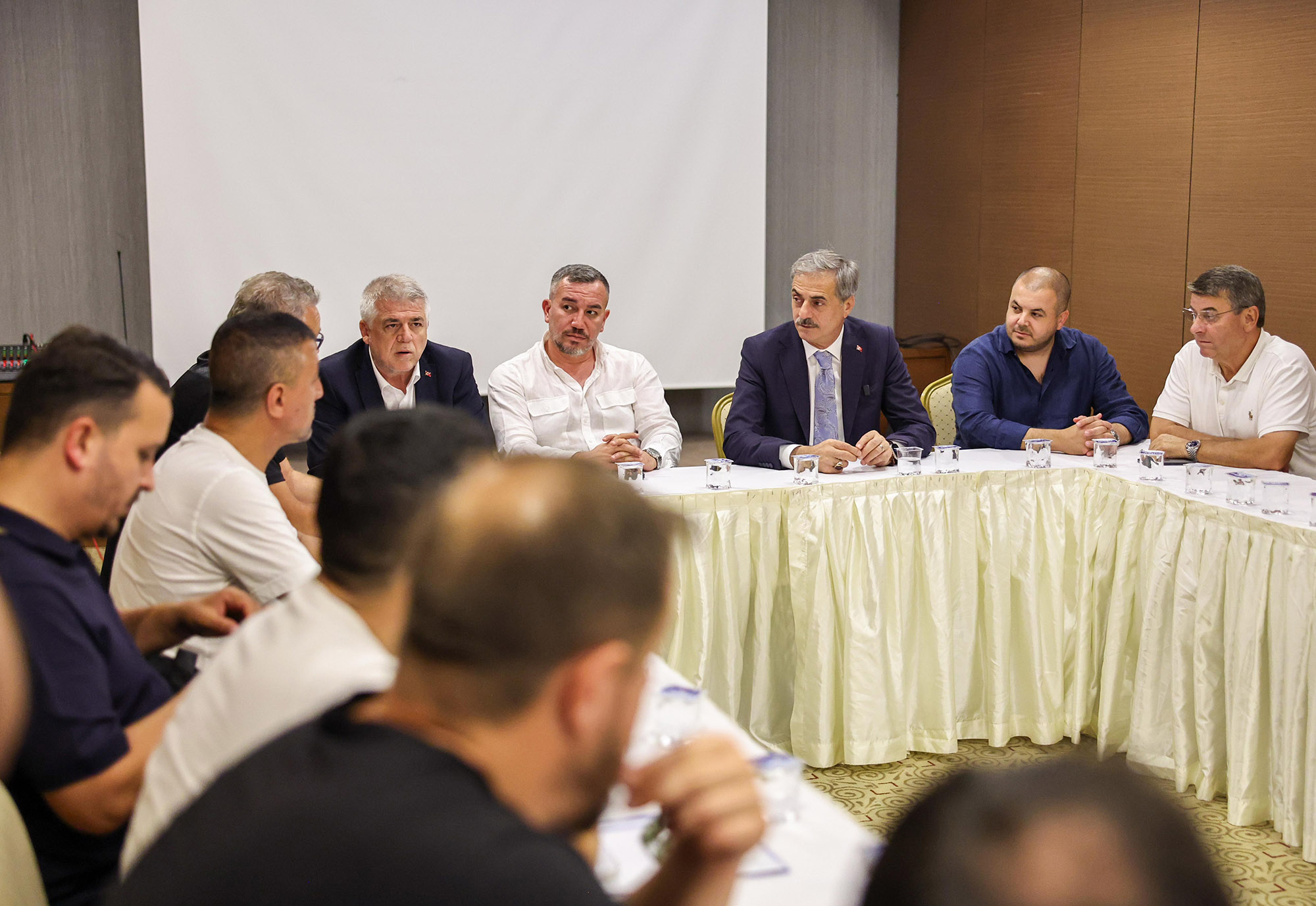 Yusuf Alemdar’dan Bolu kampında önemli mesajlar: “Sakaryaspor bir ruh işidir, sevdadır ve her sorun kenetlenmeyle aşılır”
