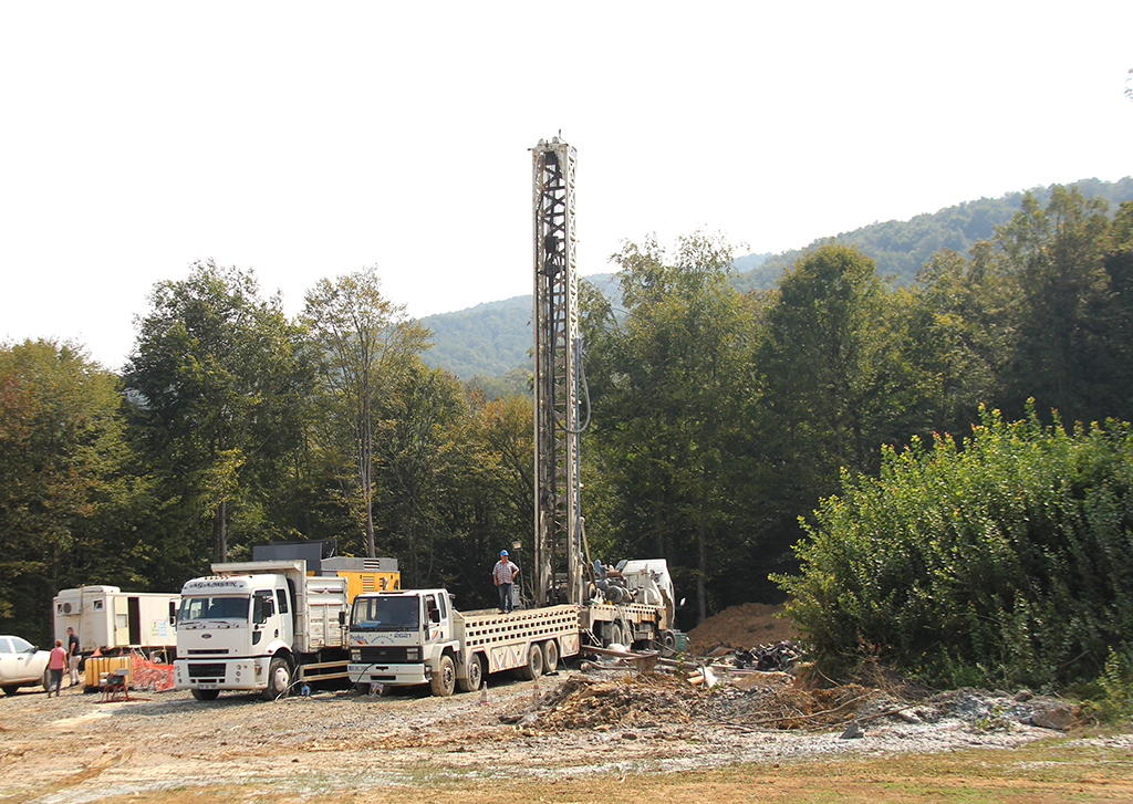 Akyazı’da Yeni Jeotermal Kaynak Bulundu
