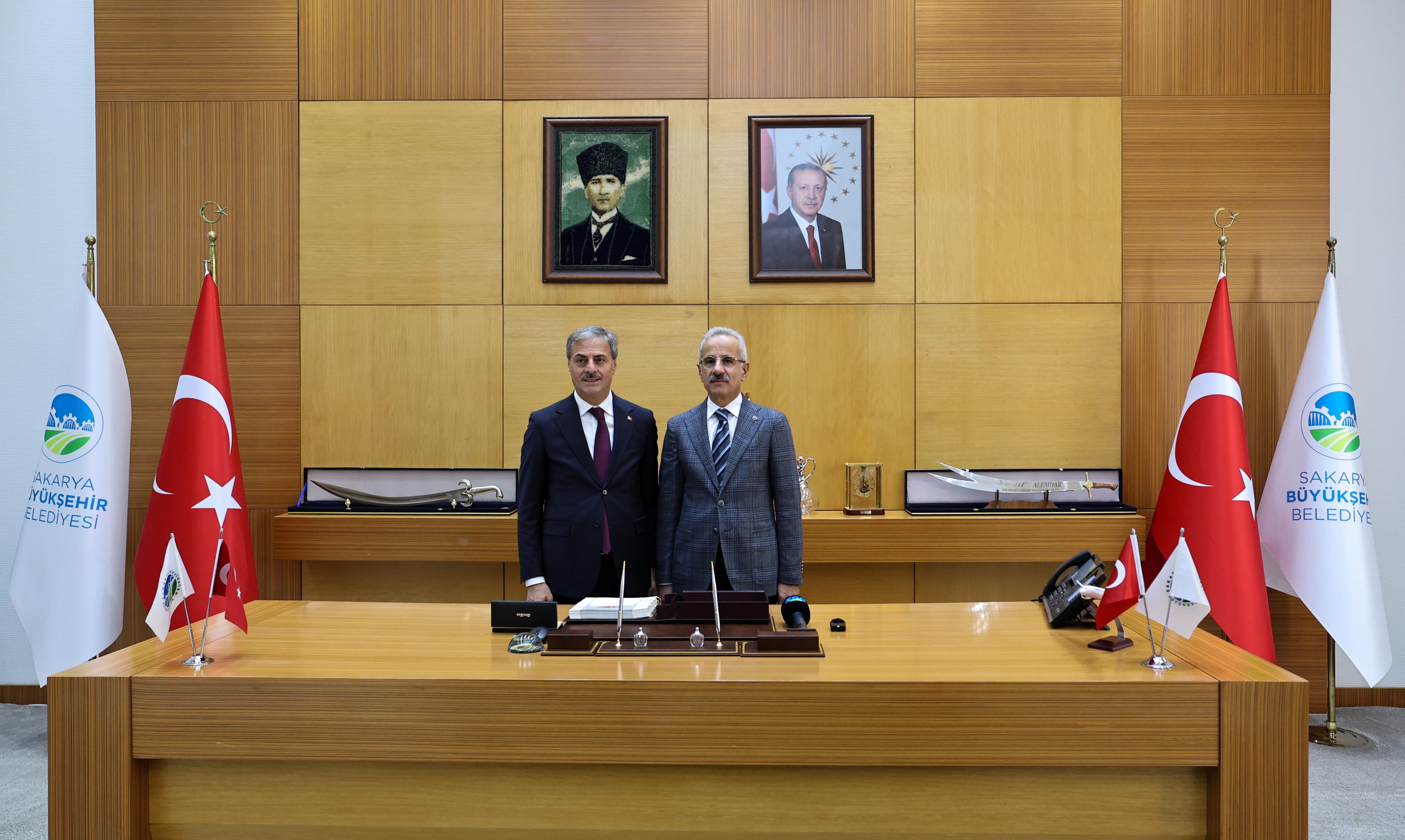Sakarya'nın dev ulaşım projelerinde işler yolunda: Raylı sistem, Yazlık Kavşağı, Şehir Hastanesi bağlantı yolları, metrobüs