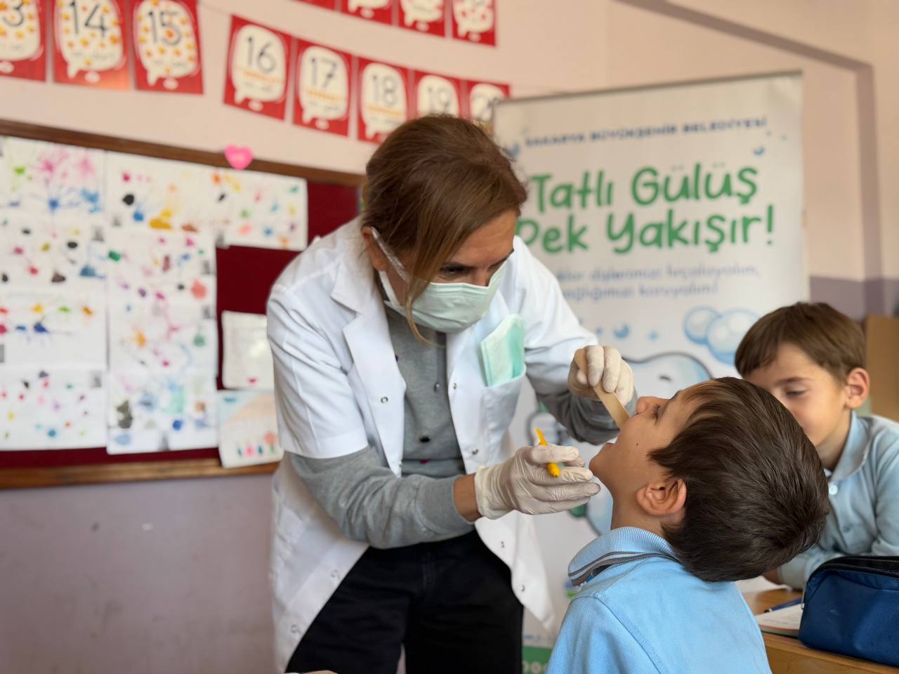 Büyükşehir minik öğrencilere yönelik ağız ve diş sağlığı taramalarına devam ediyor