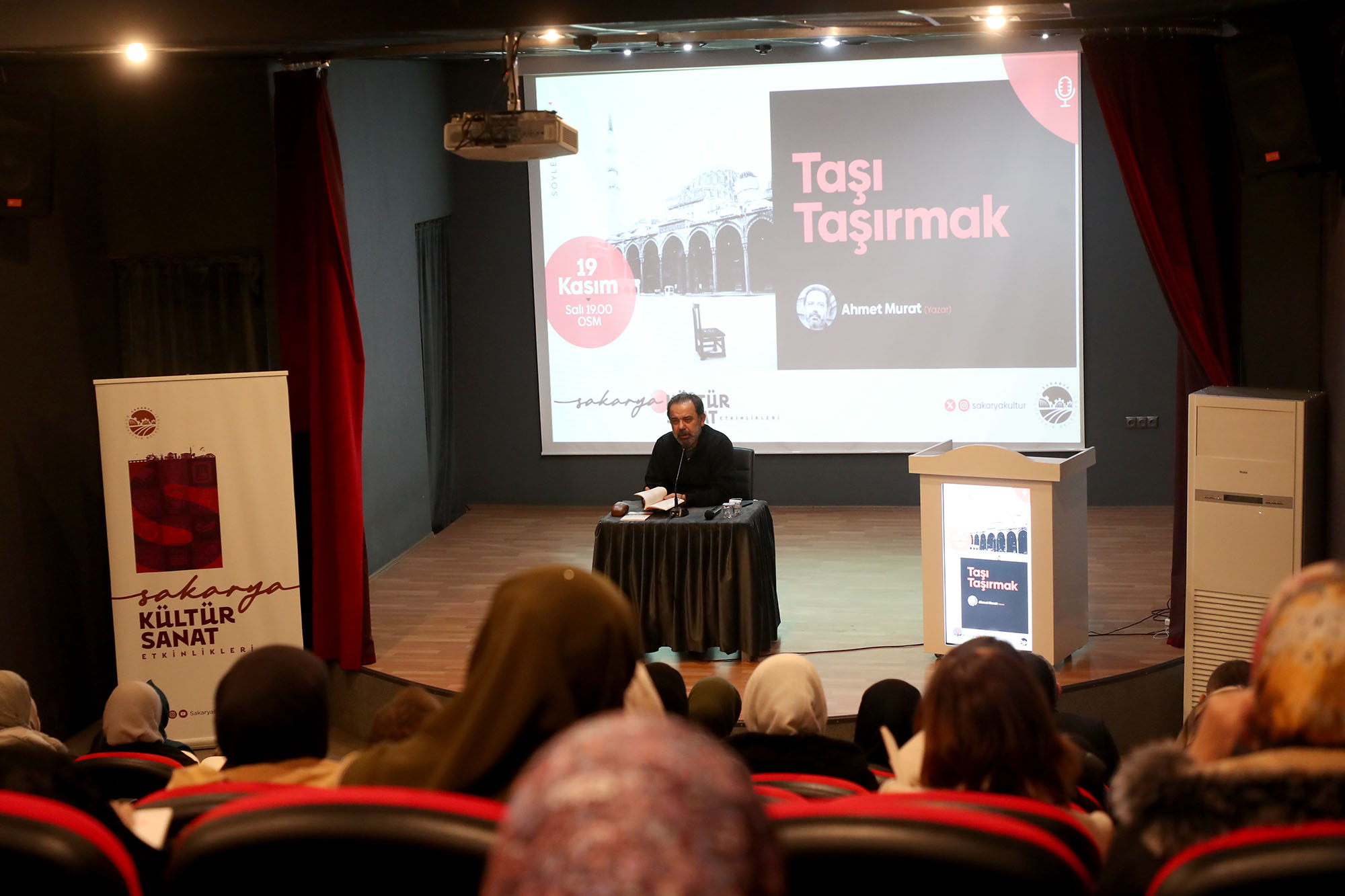 Yazar Ahmet Murat Özel OSM’de kültür sanat dostlarıyla buluştu