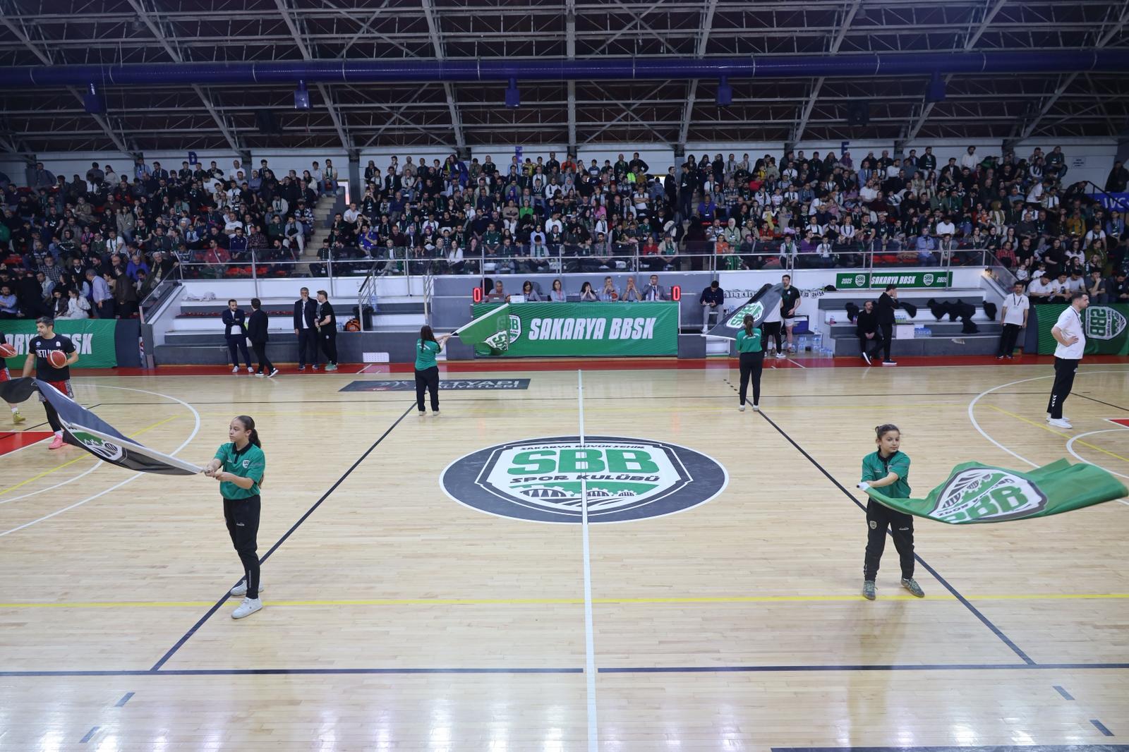 Büyükşehir Play-Off’a galibiyetle başladı: 87-81