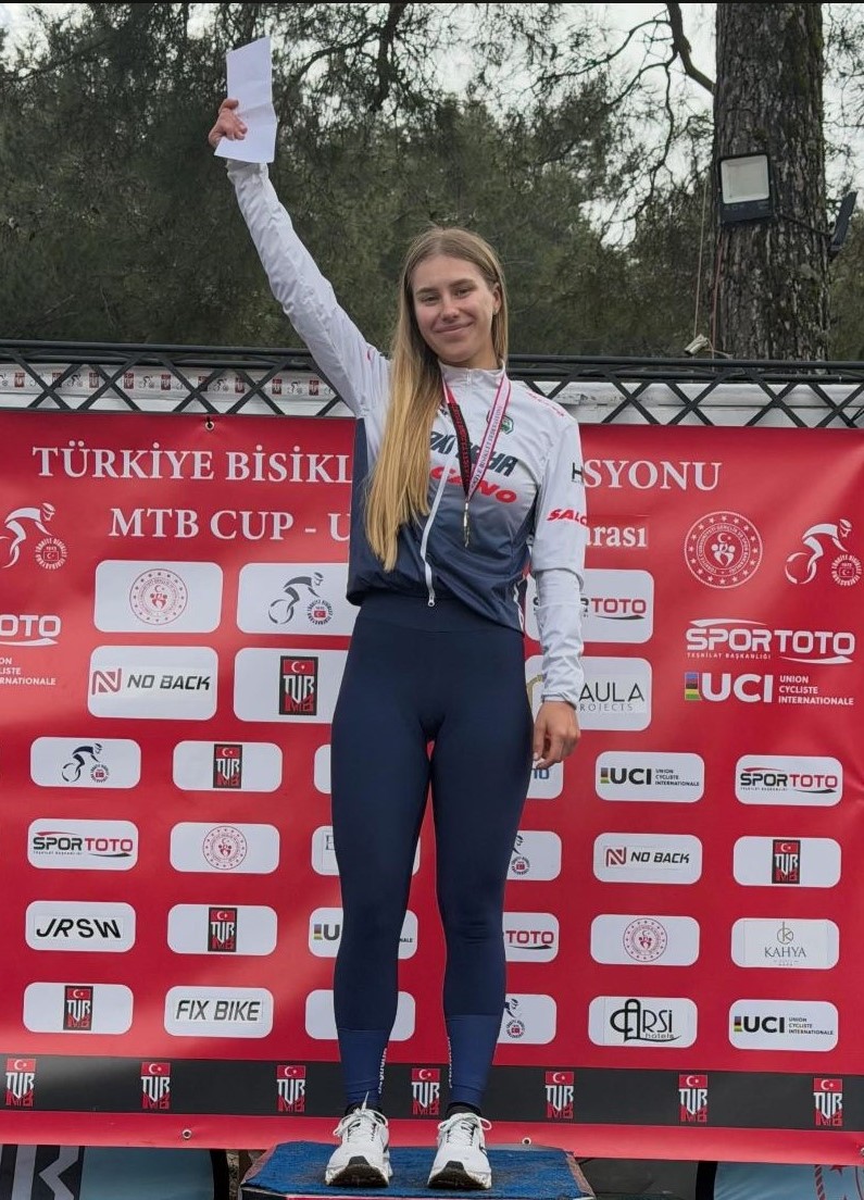 Büyükşehir’den çifte gurur: Atletizm ve bisiklette madalyaları topladılar