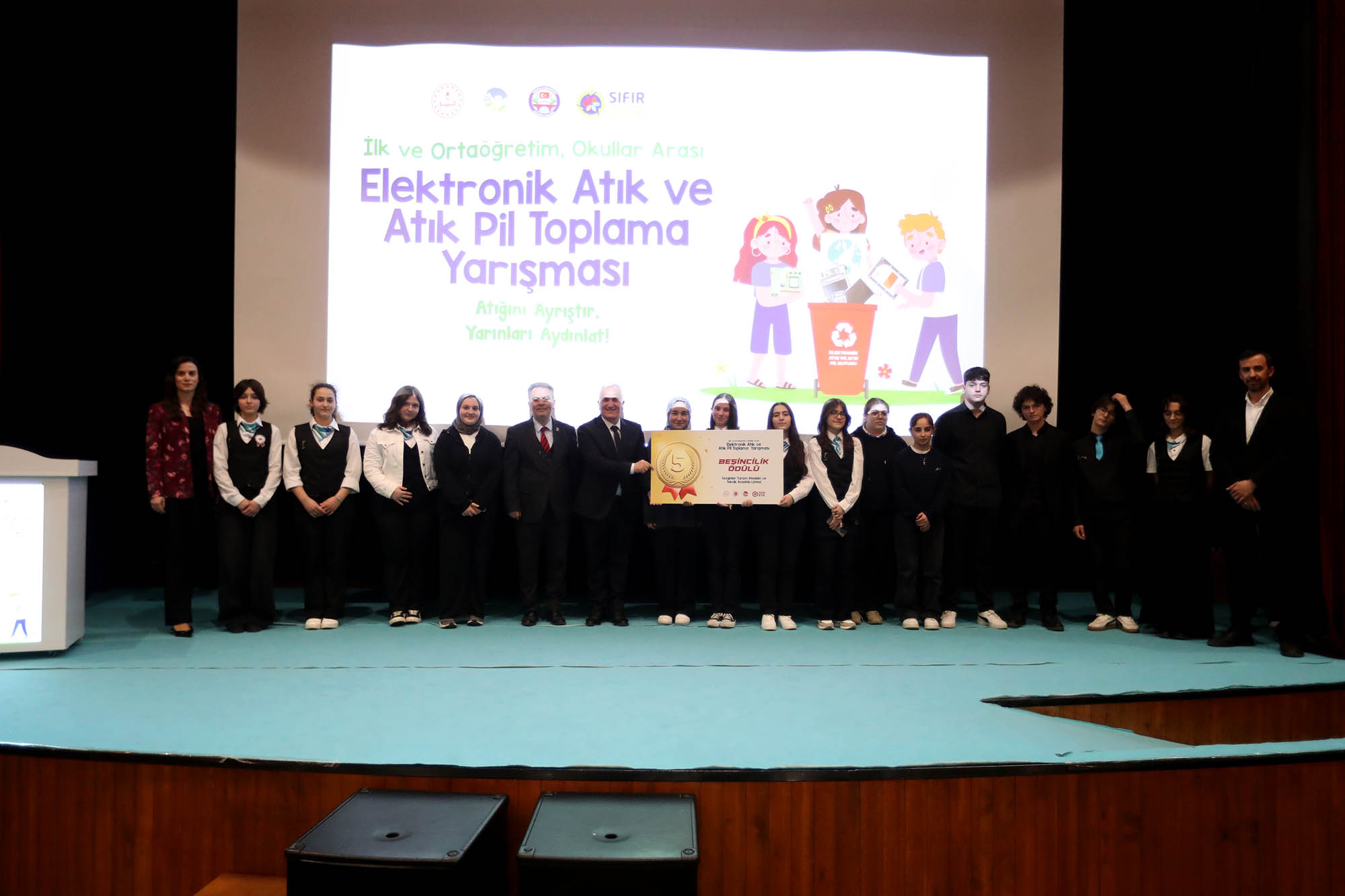 Elektronik Atık ve Atık Pil yarışmasında okullar ödüllerini aldı