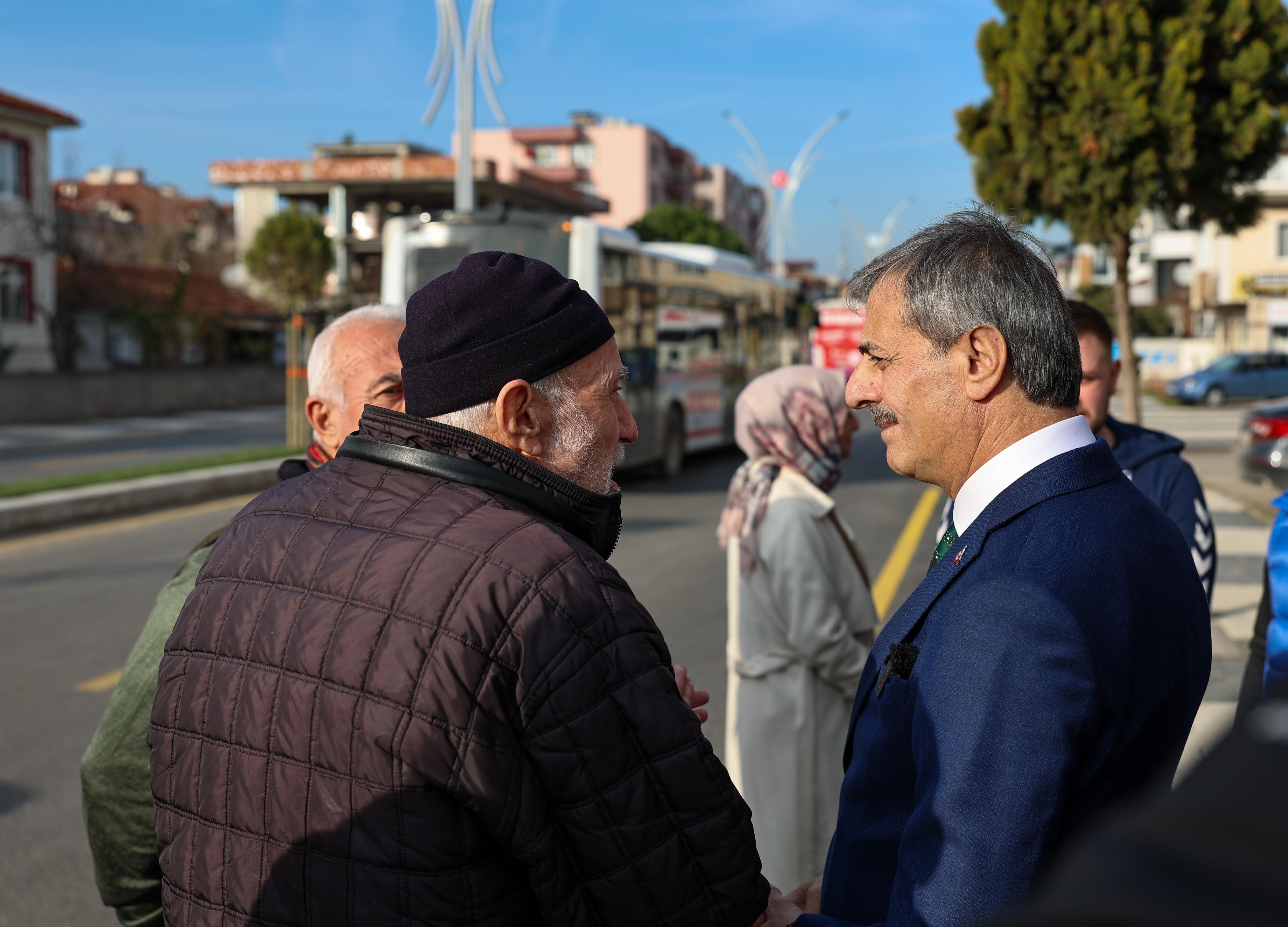 Yusuf Alemdar esnafın sosyal medyadan yaptığı daveti geri çevirmedi: “Daha güçlü bir ulaşım için durmak yok, çalışmaya devam”