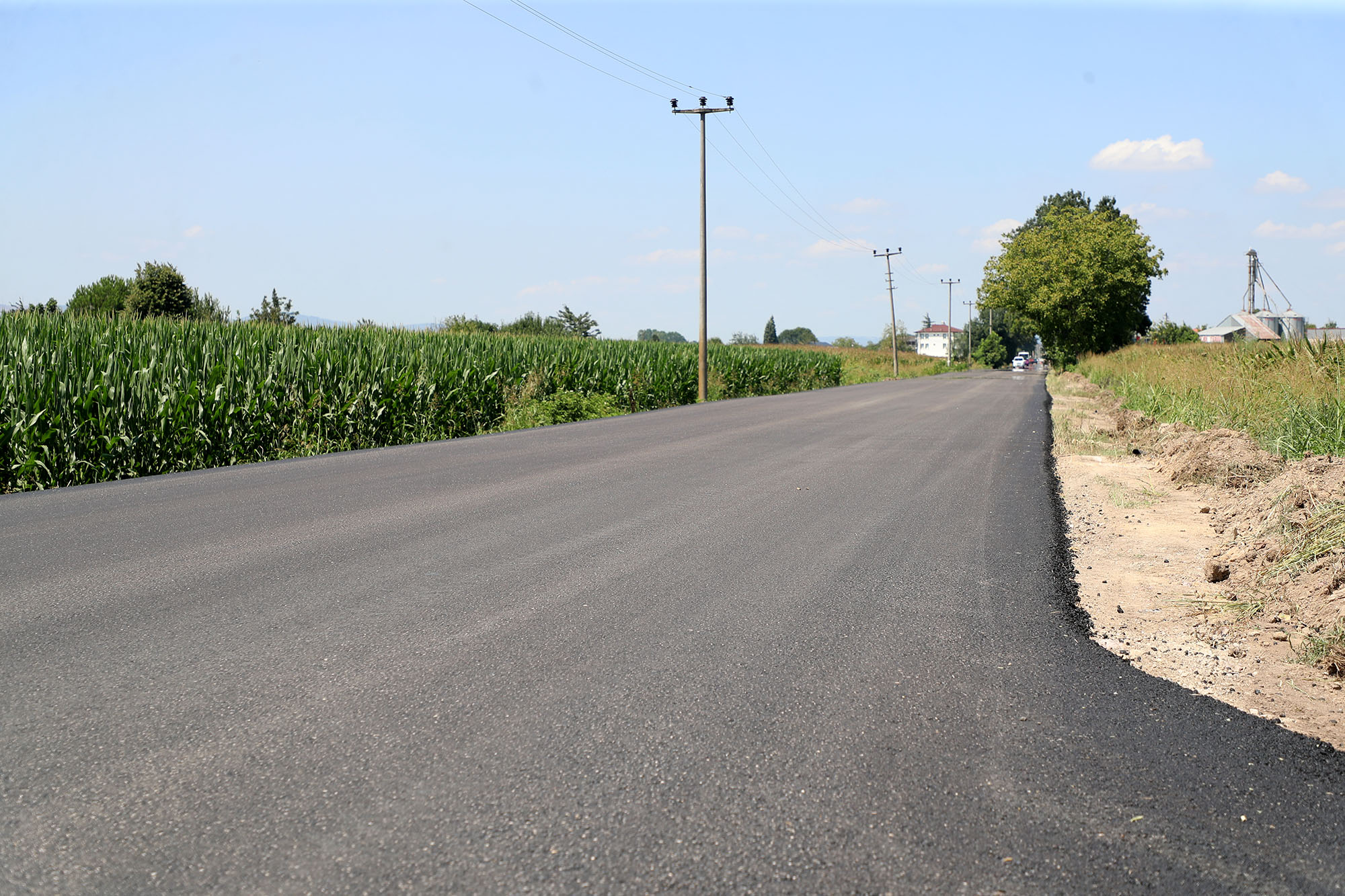 Büyükşehir’den Eski Ankara Yolu’nun çehresini değiştiren mesai