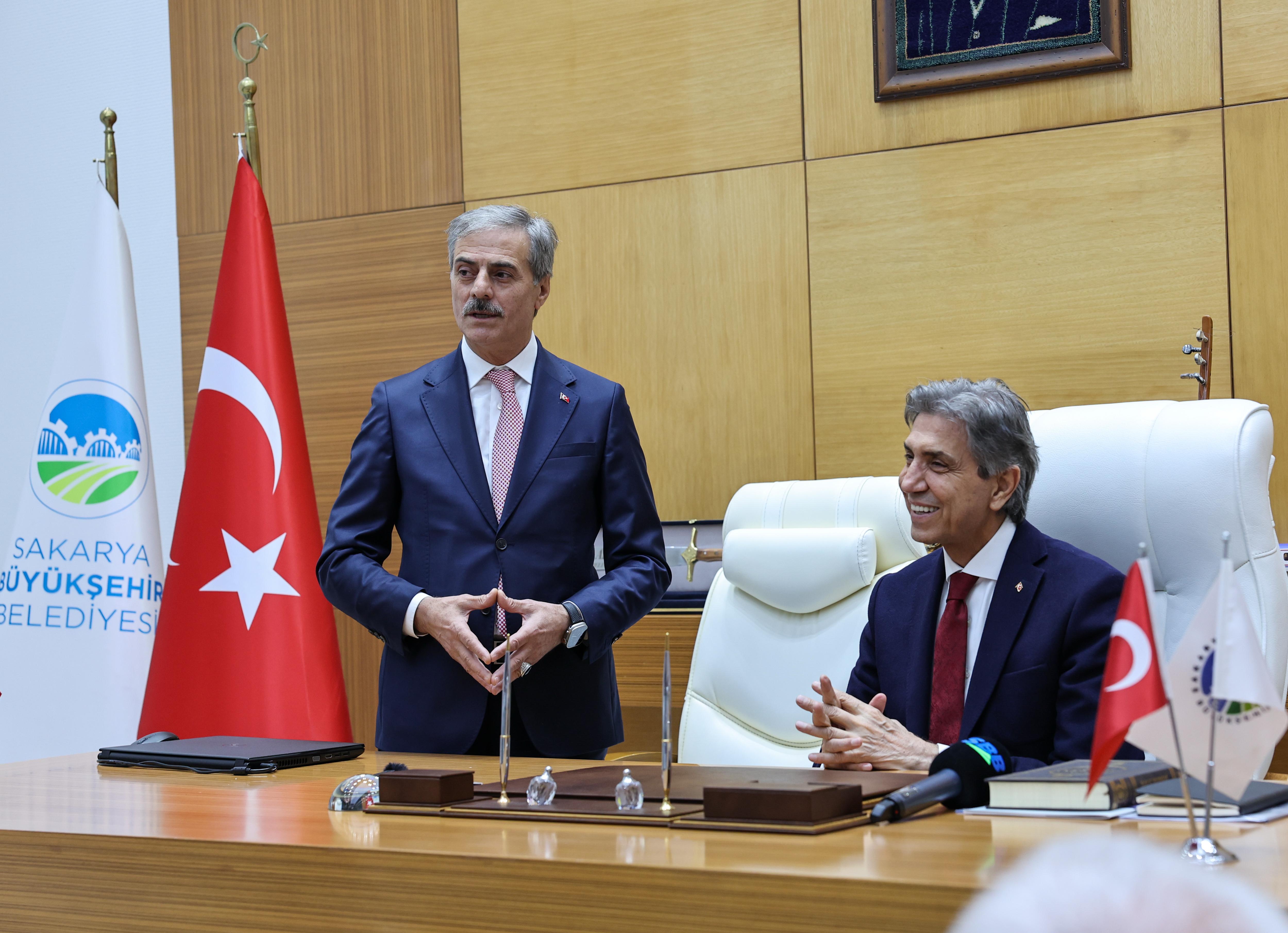 “Belediyecilikte Türkiye’ye örnek projeleri hayata geçirmenin gayretiyle çalışıyoruz”