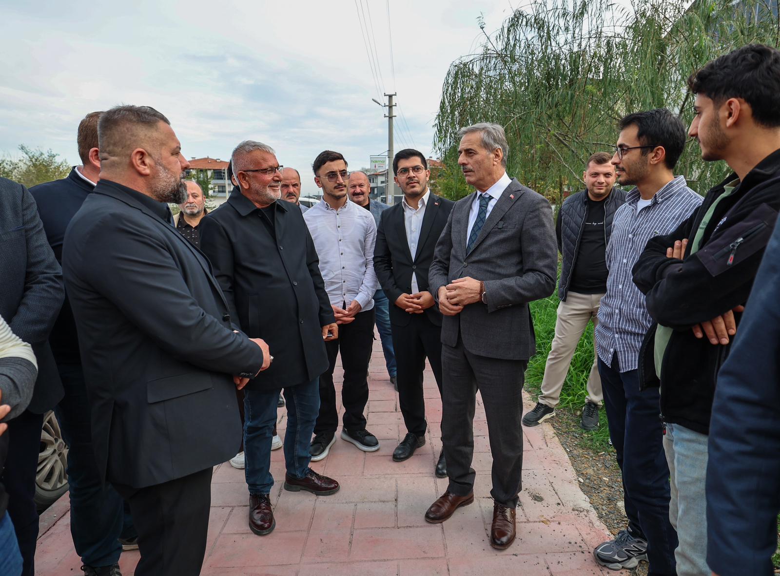 Yeni caddeler ve bağlantı yolları ile şehrimizin ulaşımına güç katıyoruz 
