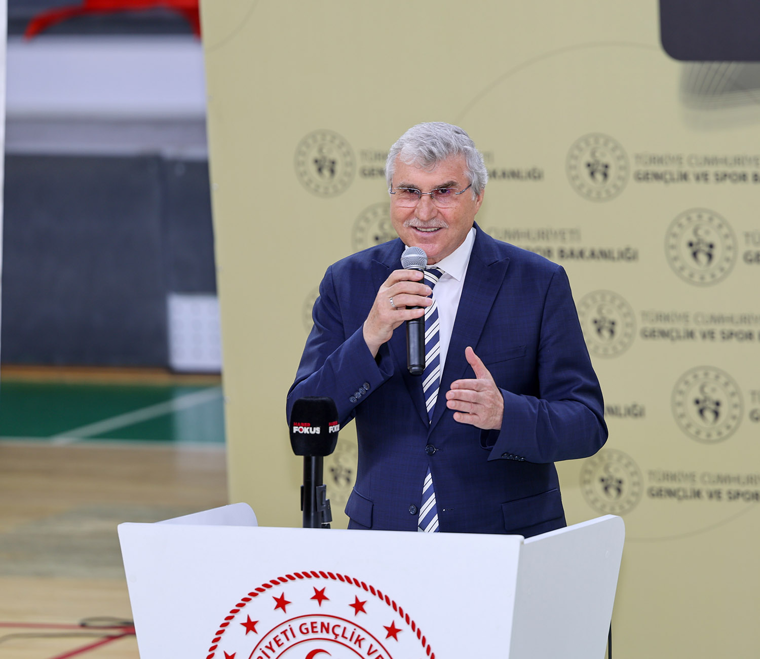 Başkan Yüce törende açıkladı: “Büyükşehir’e düşen payın yarısını spor kulüplerimize bağışlıyoruz”